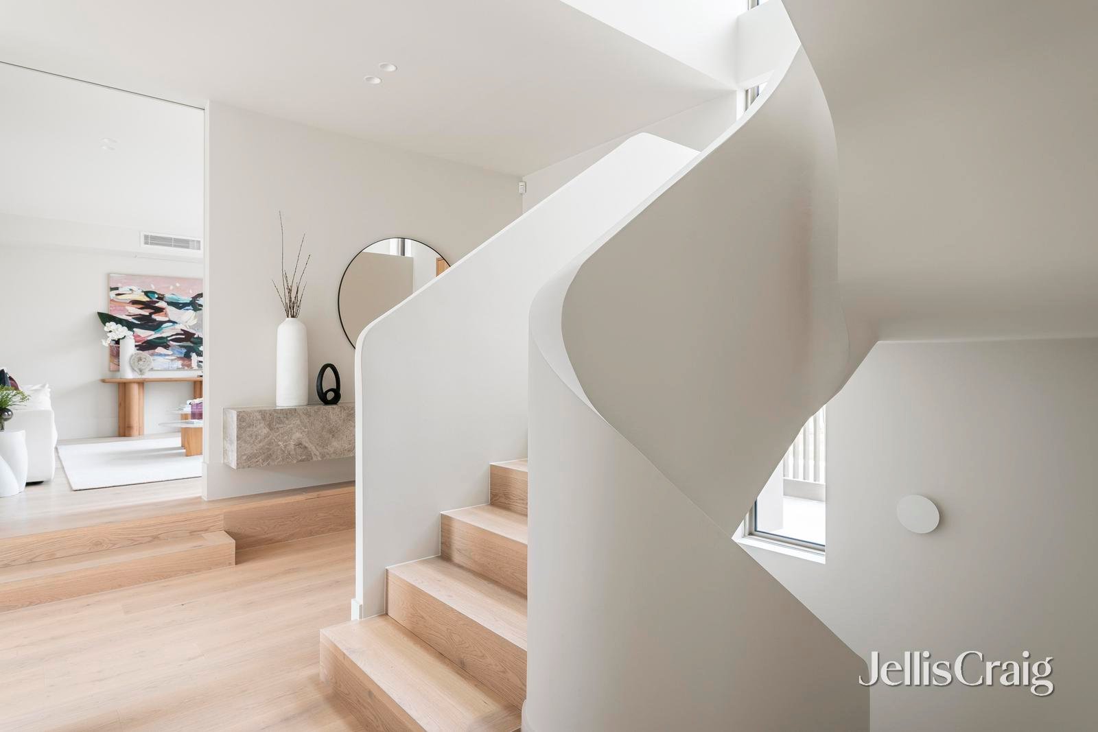 37 Stoke Avenue, Kew image 8