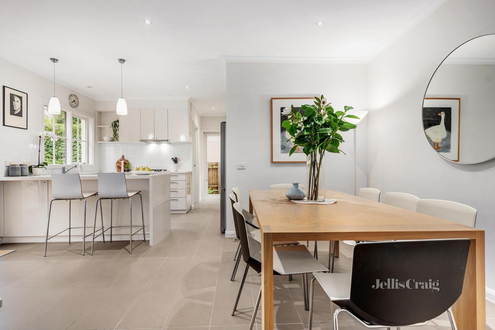 37 Sunhill Road, Glen Iris image 3
