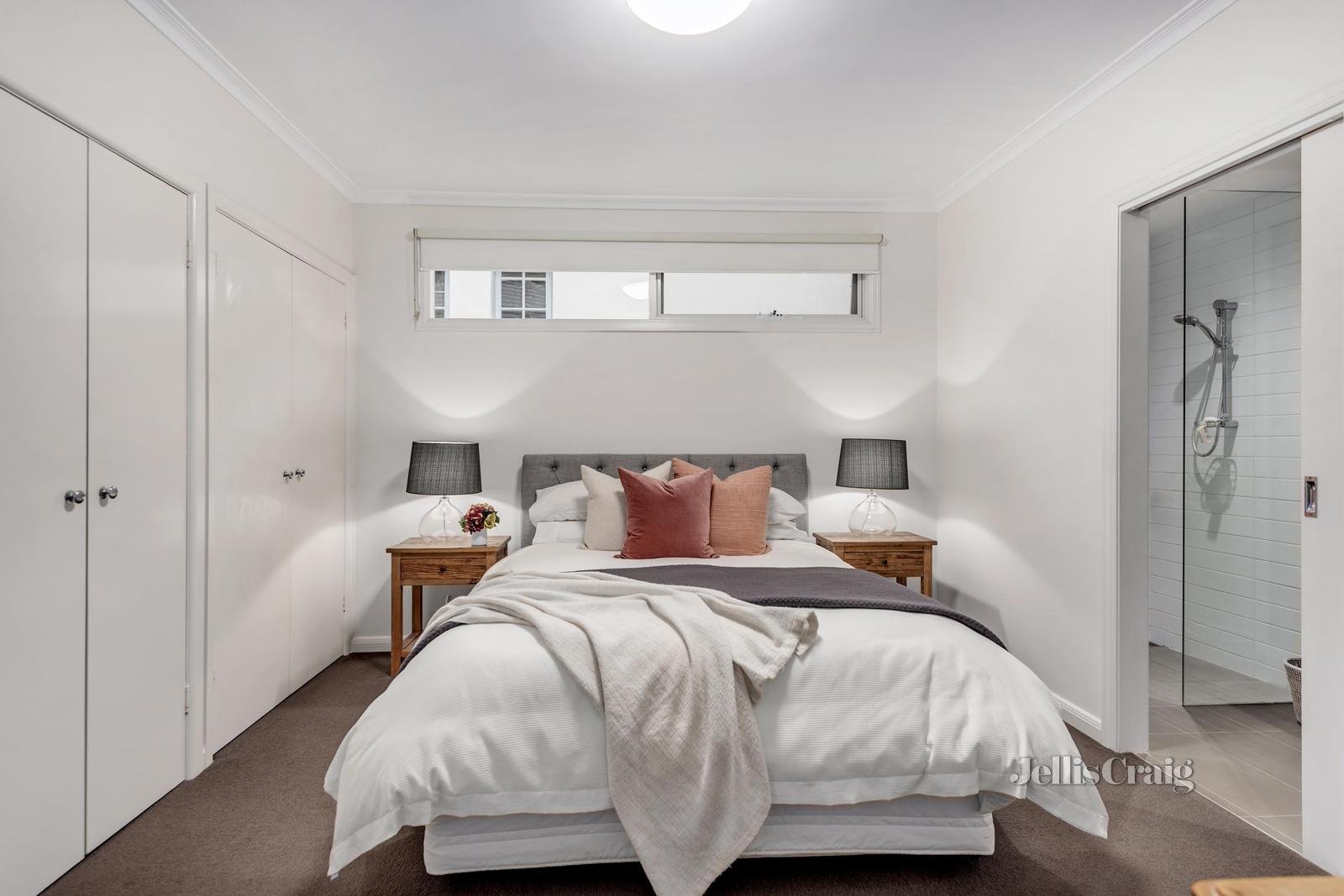 37 Sunhill Road, Glen Iris image 5