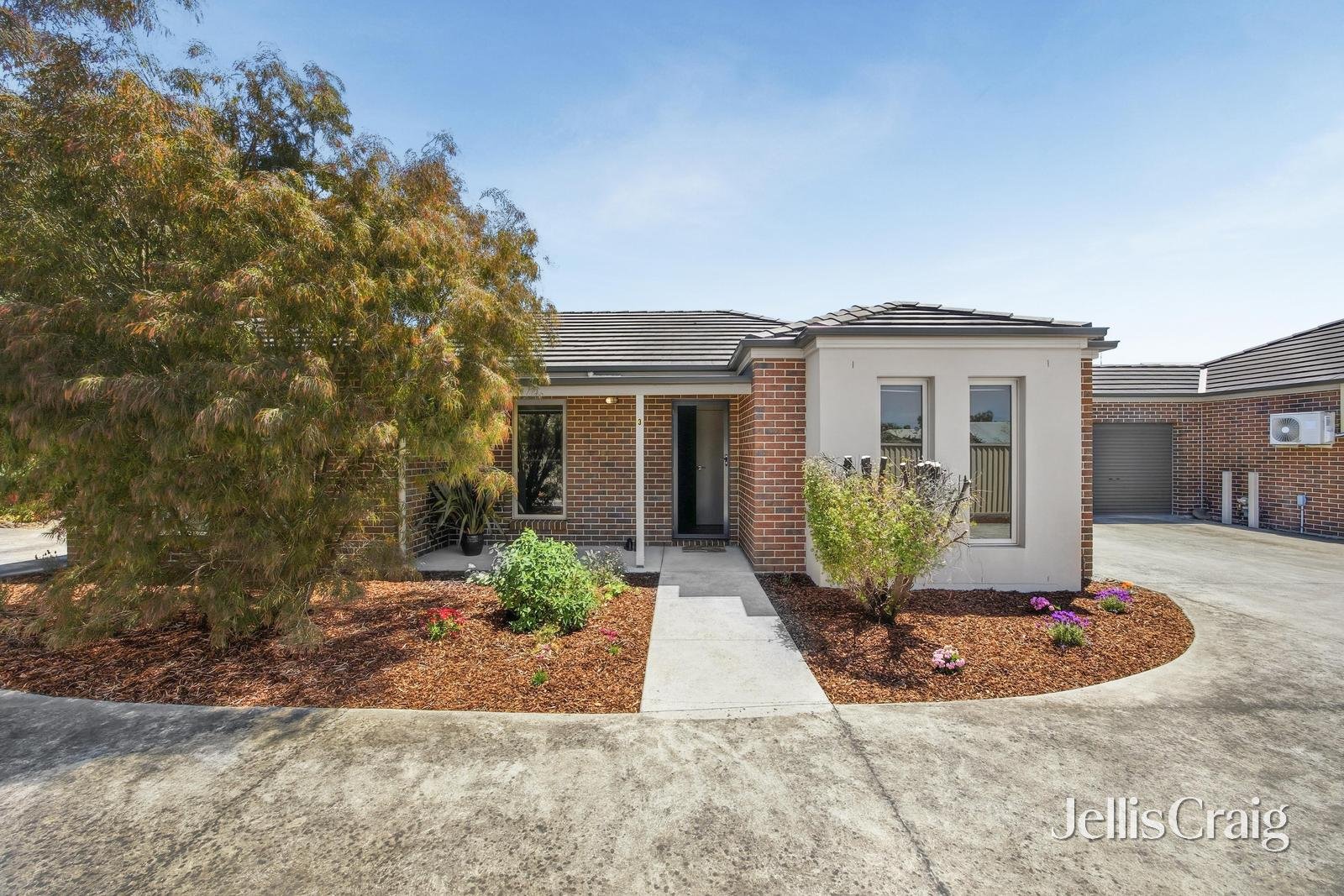 3/7 Symons Street, Wendouree image 1