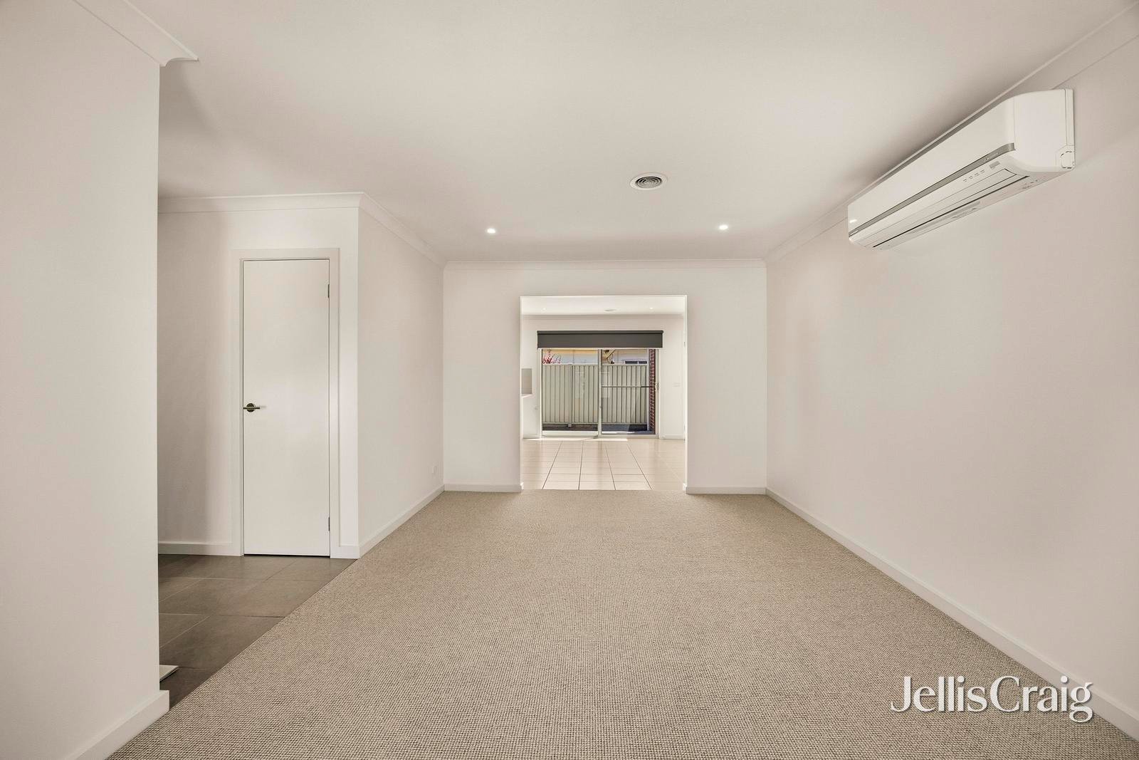 3/7 Symons Street, Wendouree image 3