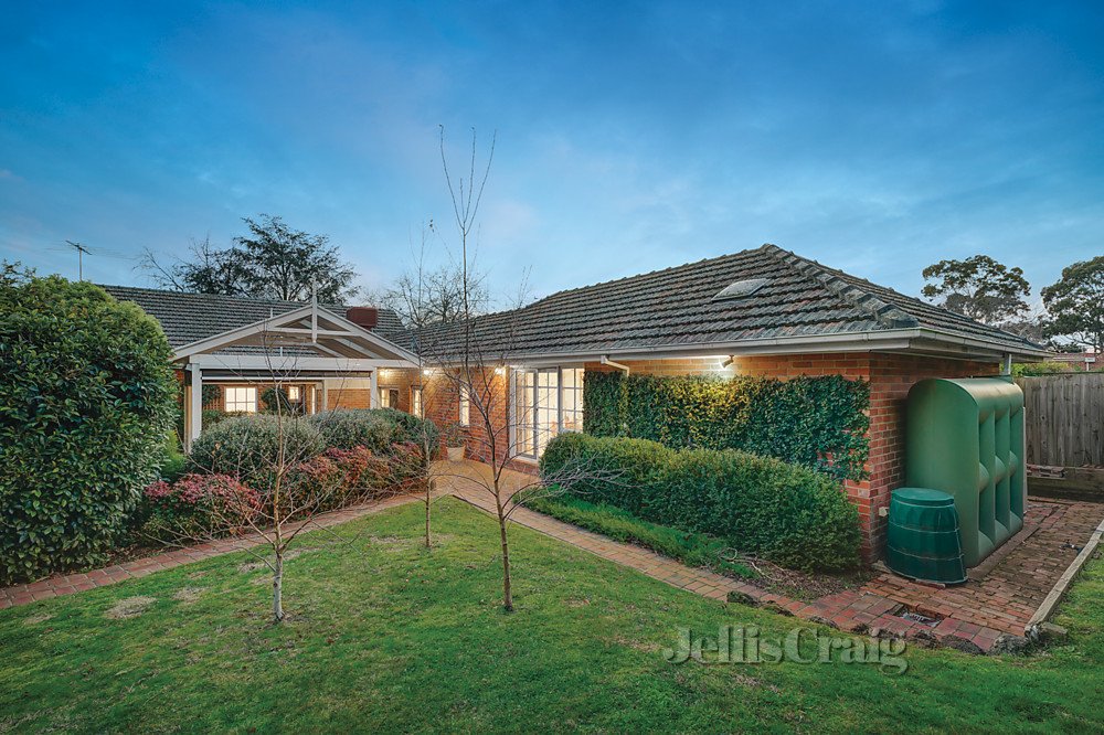 37 The Boulevard, Balwyn North image 7