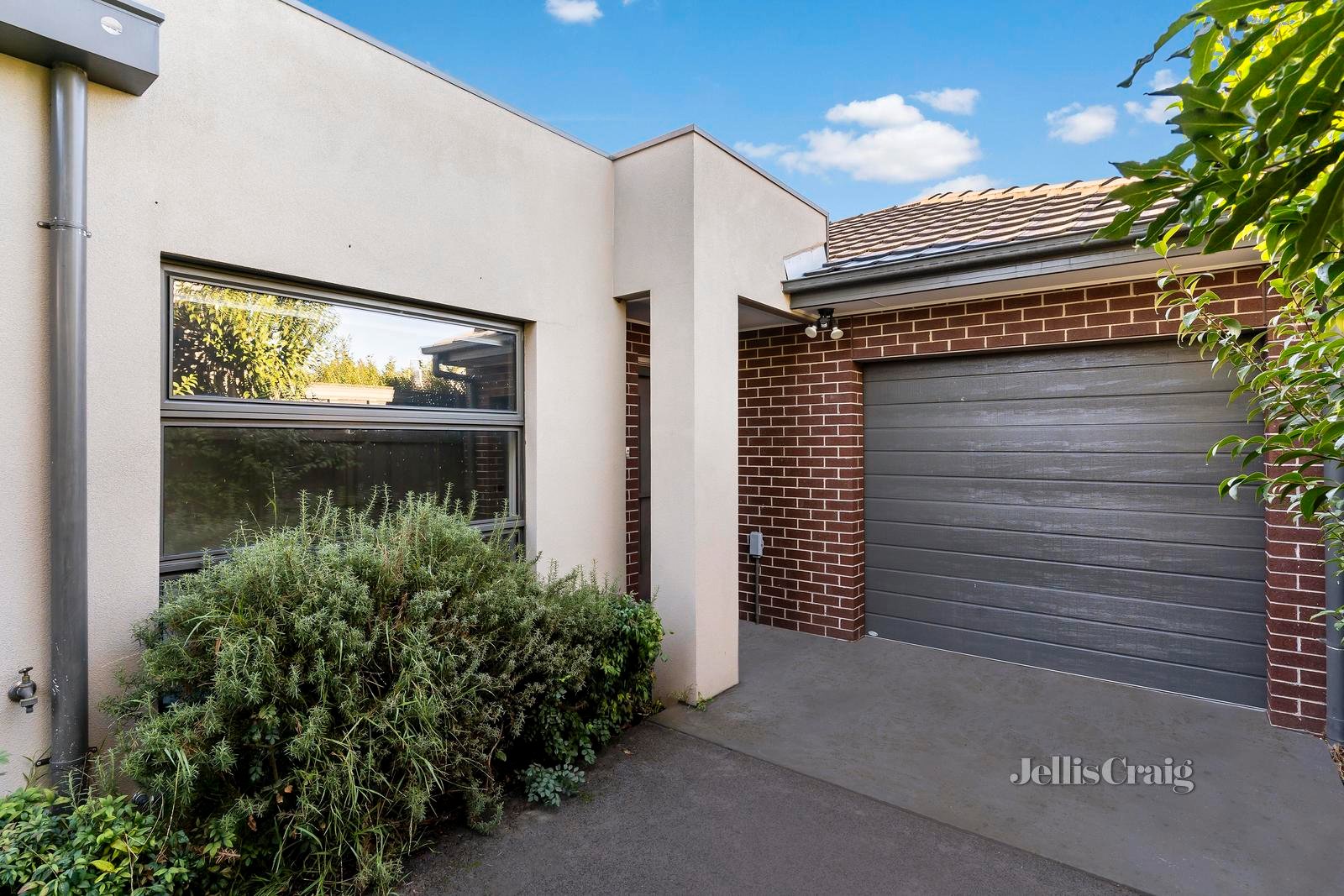 3/7 Thor Street, Strathmore image 1