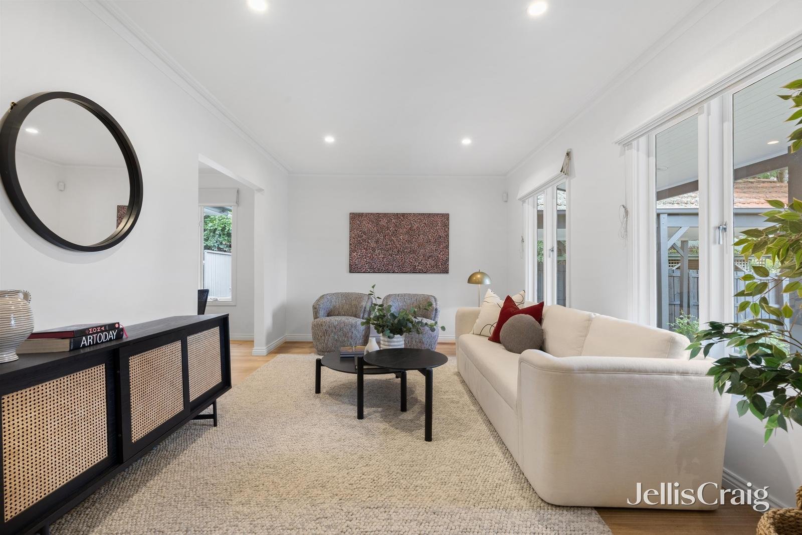 37 Toogoods Rise, Box Hill North image 3