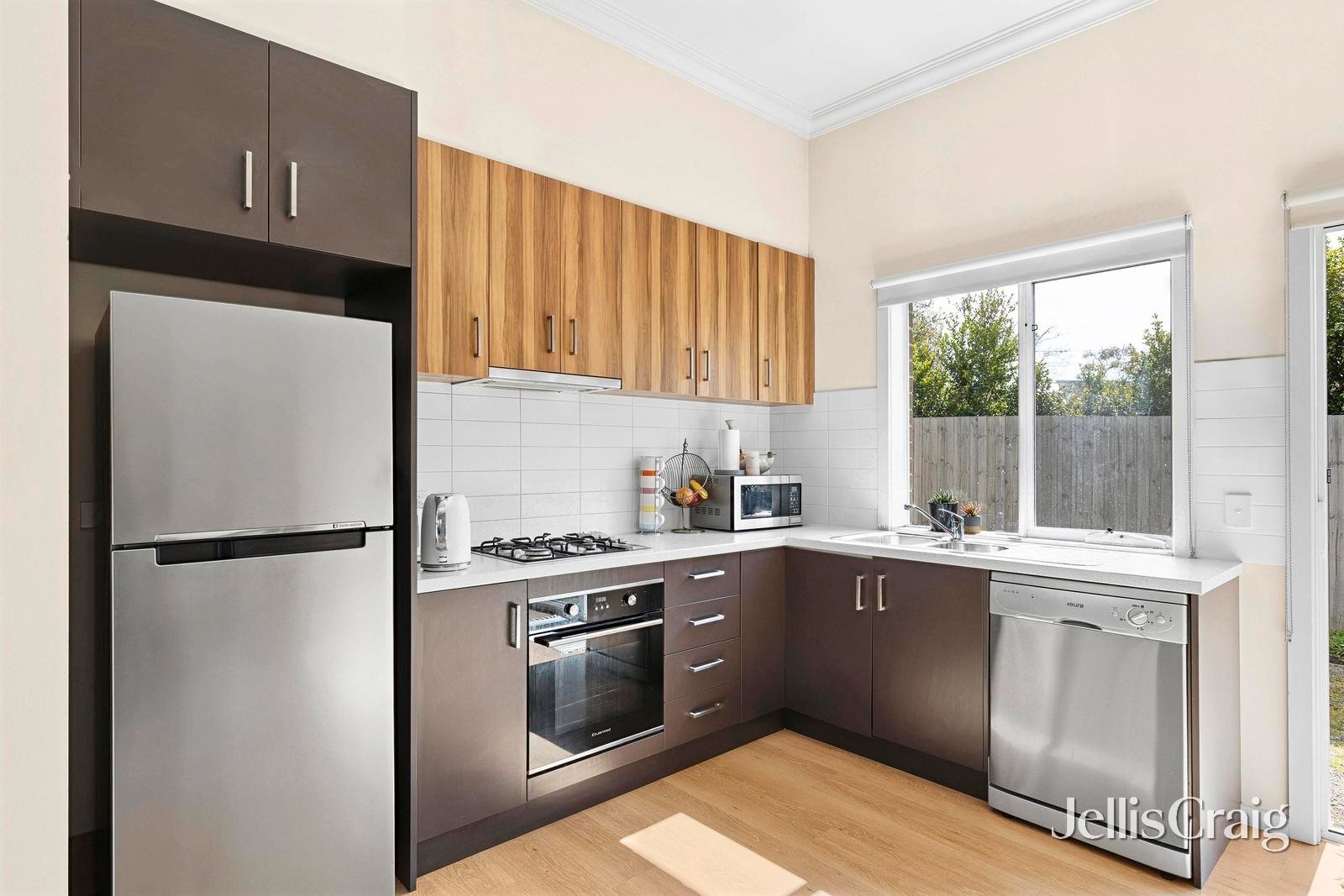 3/7 Trewheela Avenue, Manifold Heights image 2