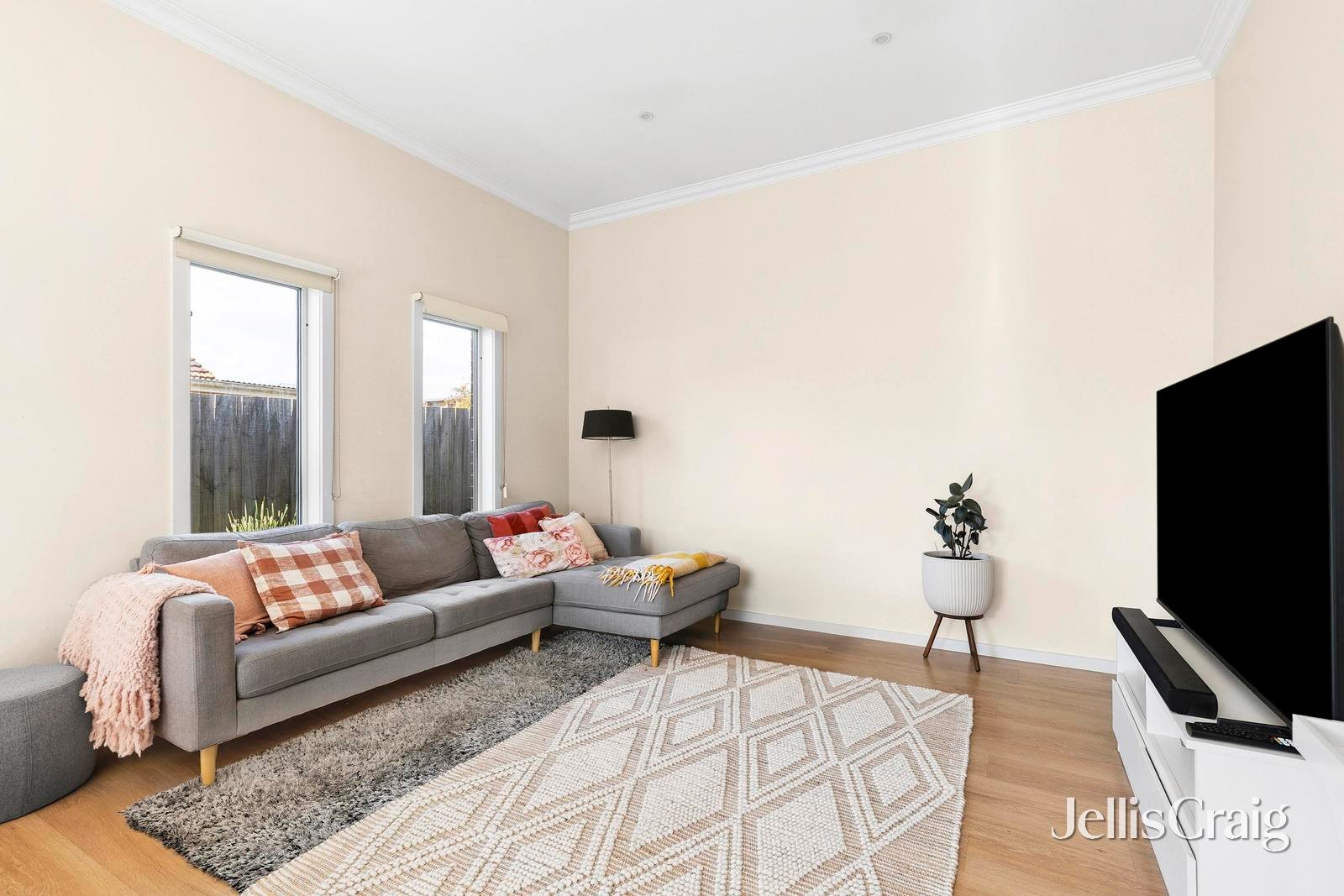 3/7 Trewheela Avenue, Manifold Heights image 4
