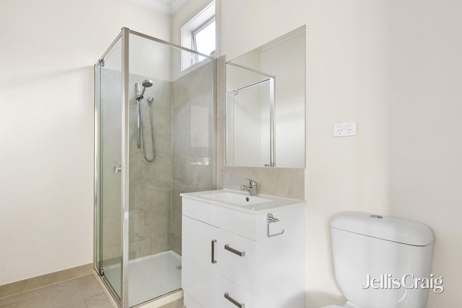 3/7 Trewheela Avenue, Manifold Heights image 7