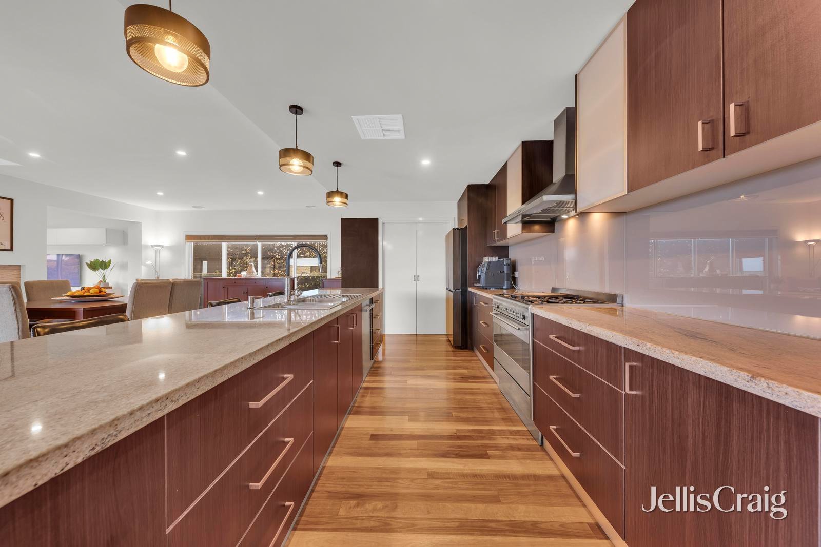 37 Vaucluse Boulevard, Sanctuary&nbsp;Lakes image 9