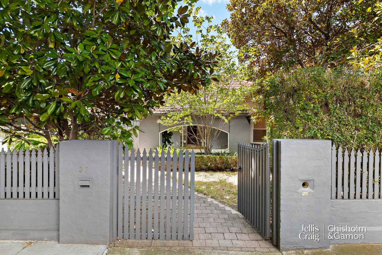 37 Vautier Street, Elwood image 2