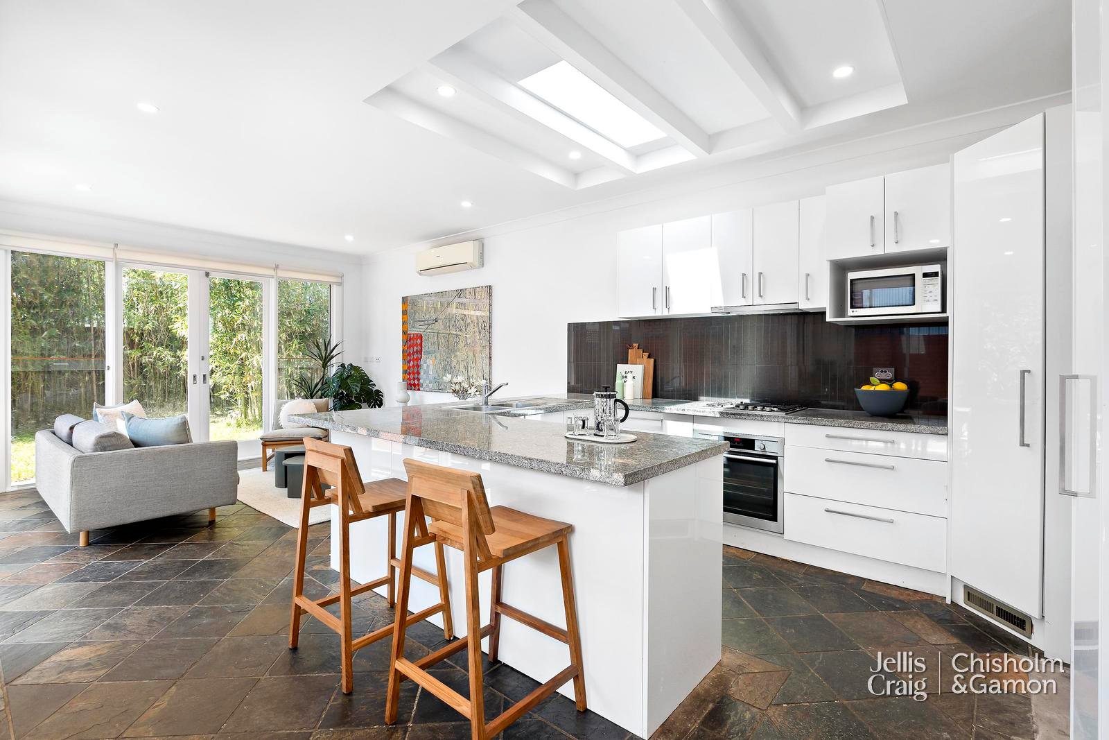 37 Vautier Street, Elwood image 4