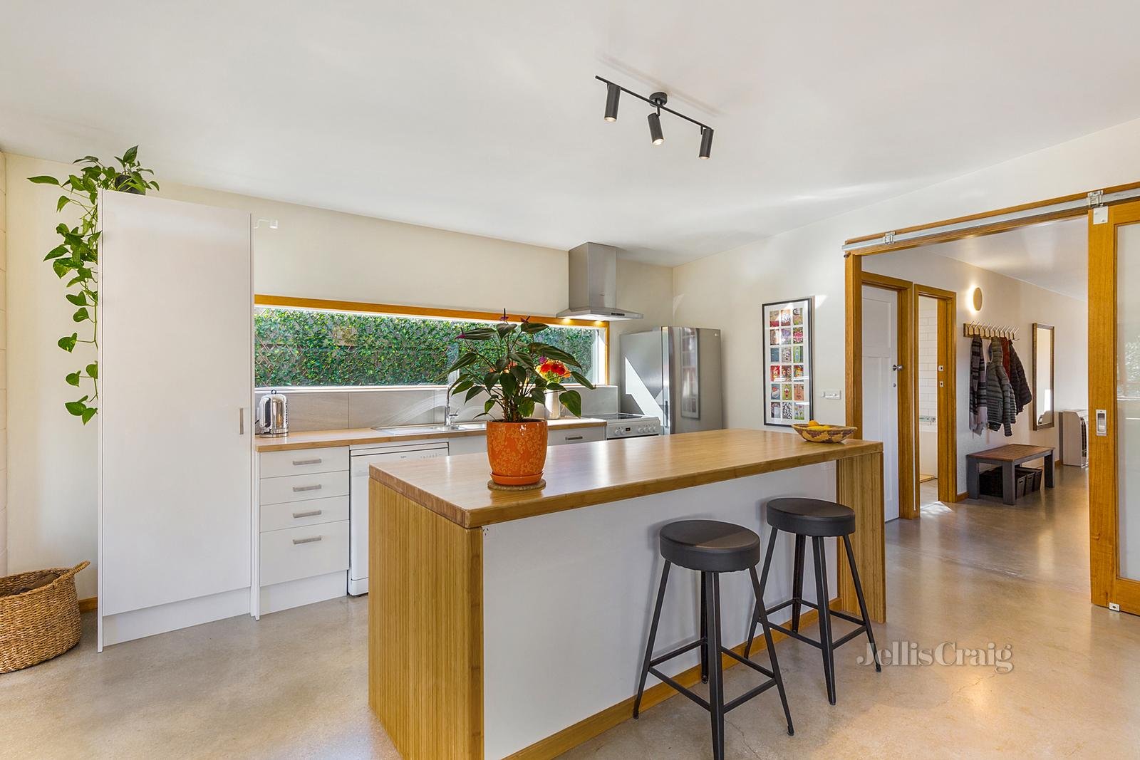 37 Victoria Street, Trentham image 10