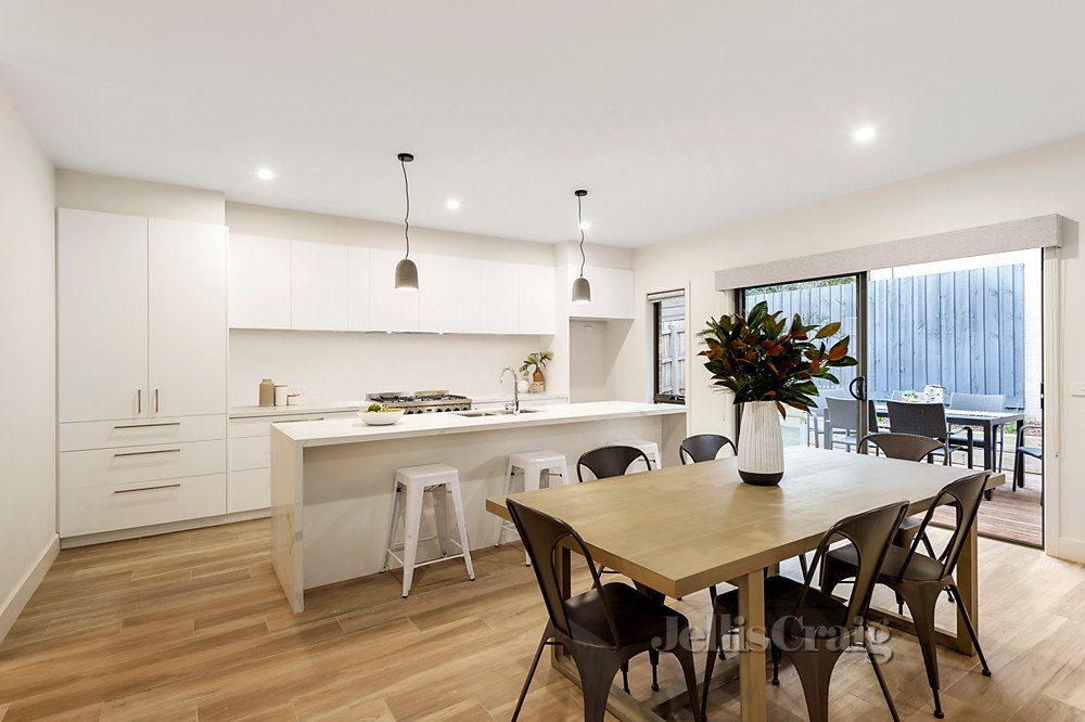 3/7 Walsh  Street, Eltham image 2