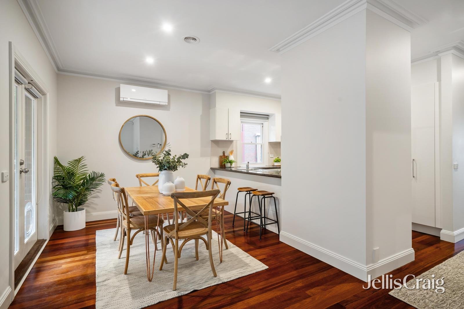 3/7 Warwick Court, Surrey&nbsp;Hills image 6