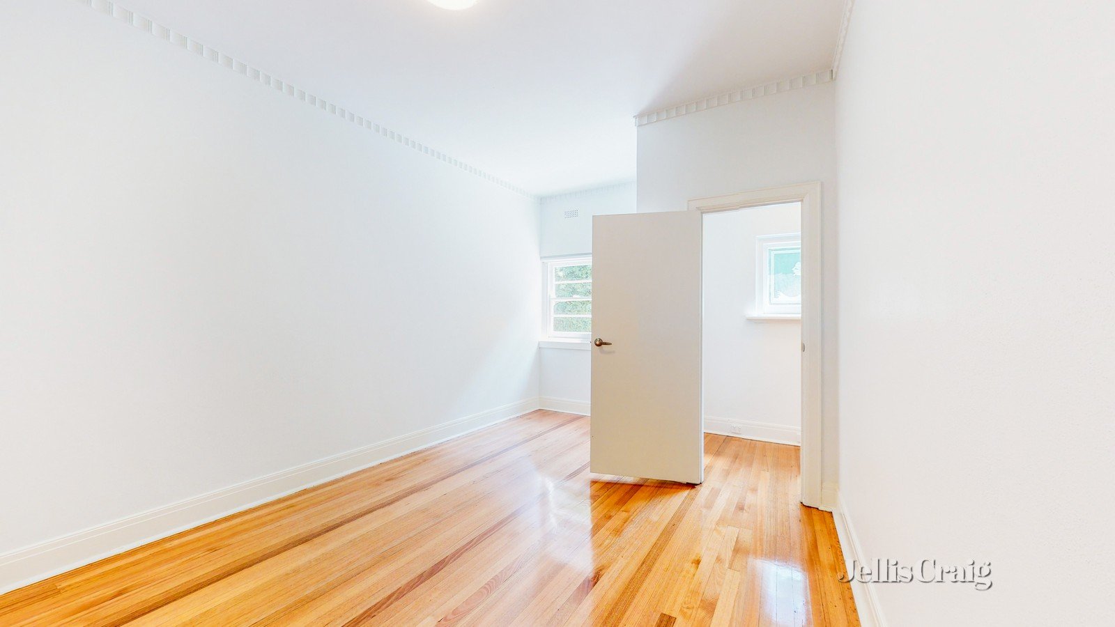 3/7 Washington St, Toorak image 5
