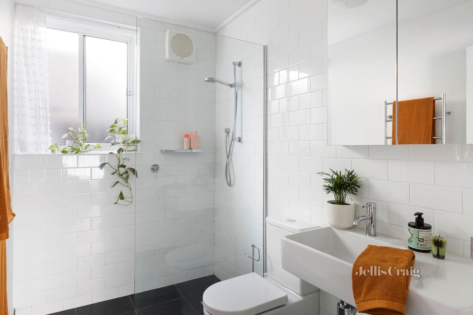 3/7 Wastell Street, Northcote image 10