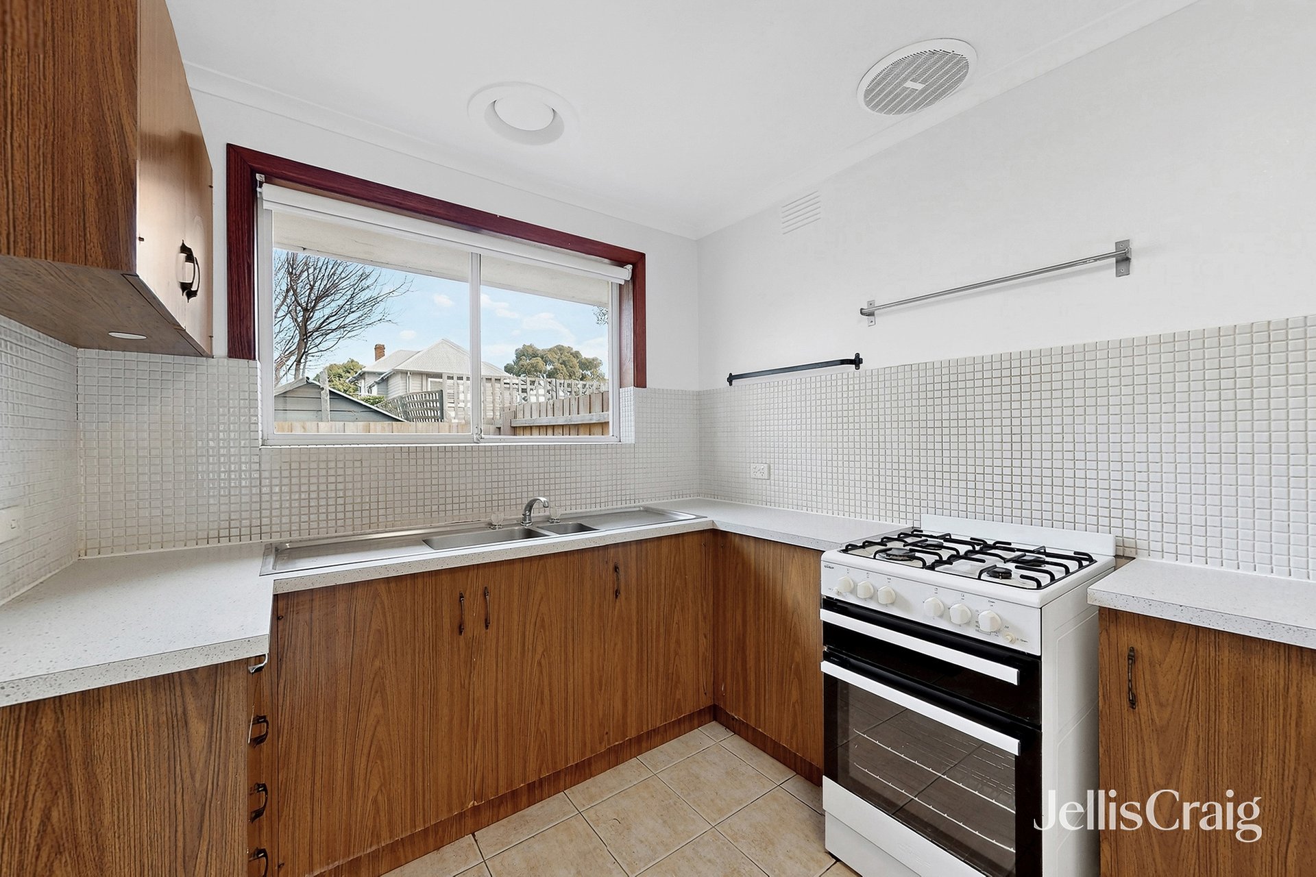 3/7 Wells Street, Surrey Hills image 3