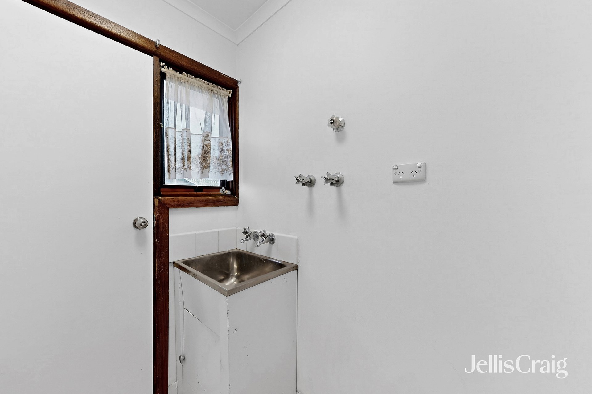 3/7 Wells Street, Surrey Hills image 8