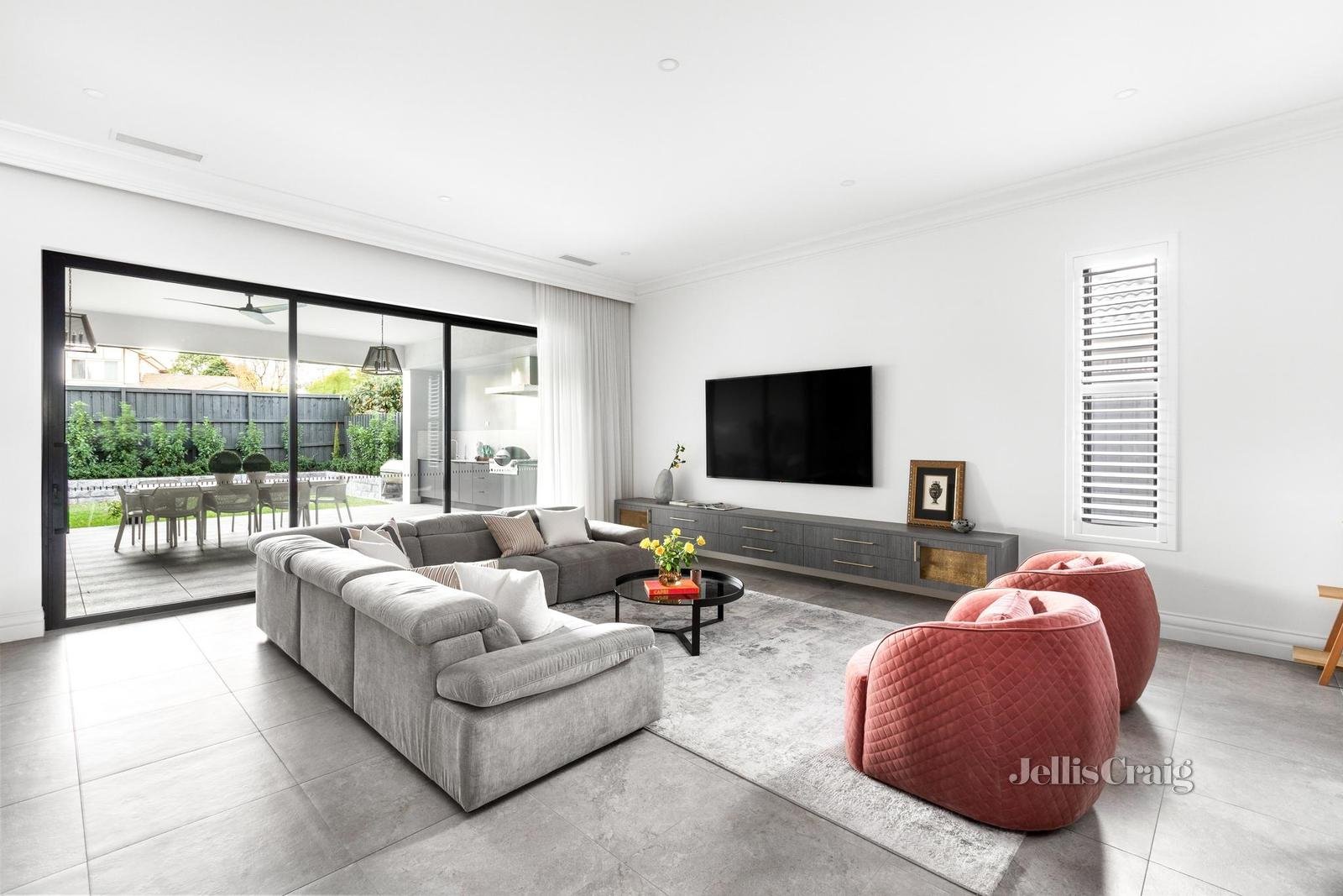 37 William Street, Mount Waverley image 4