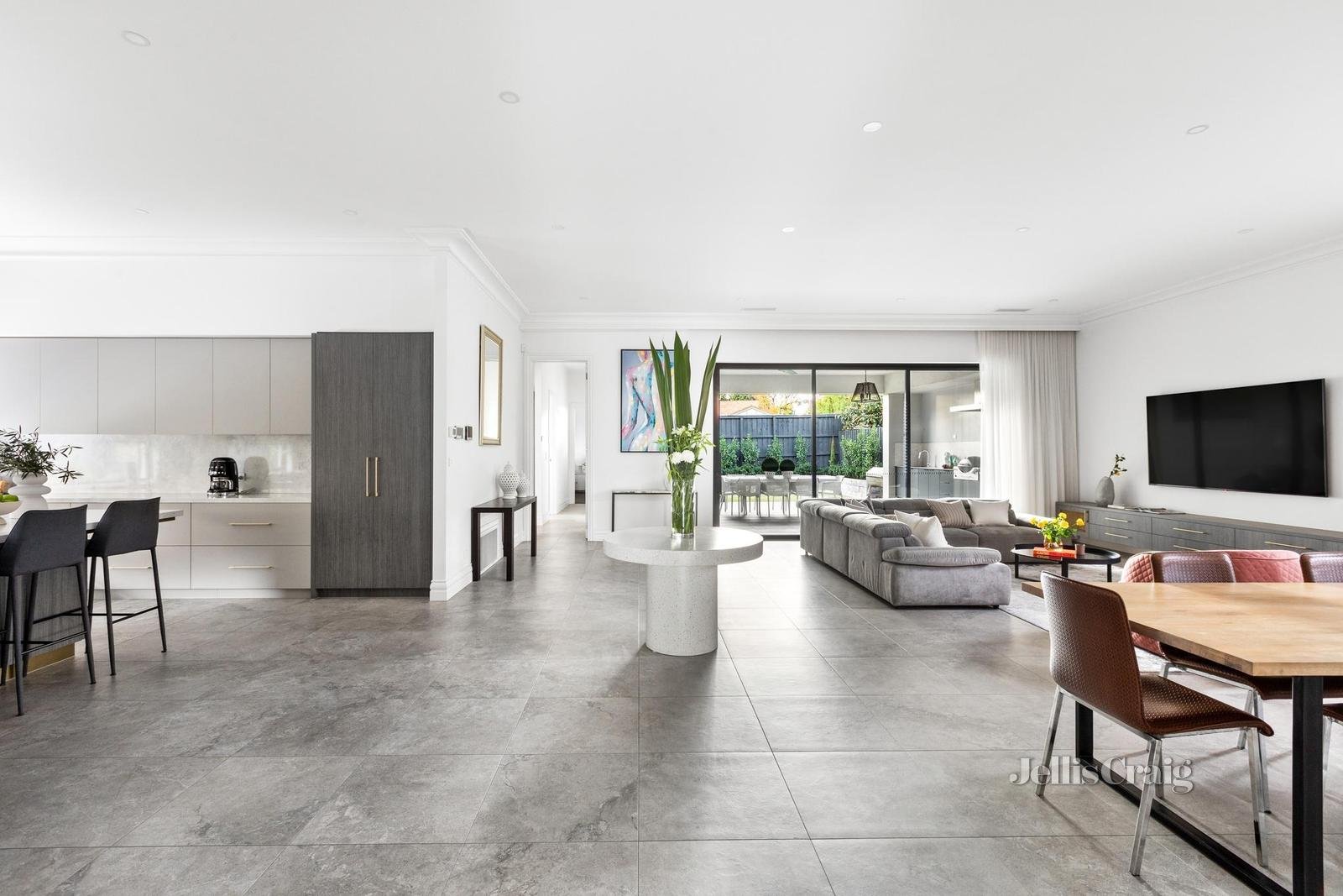 37 William Street, Mount Waverley image 6