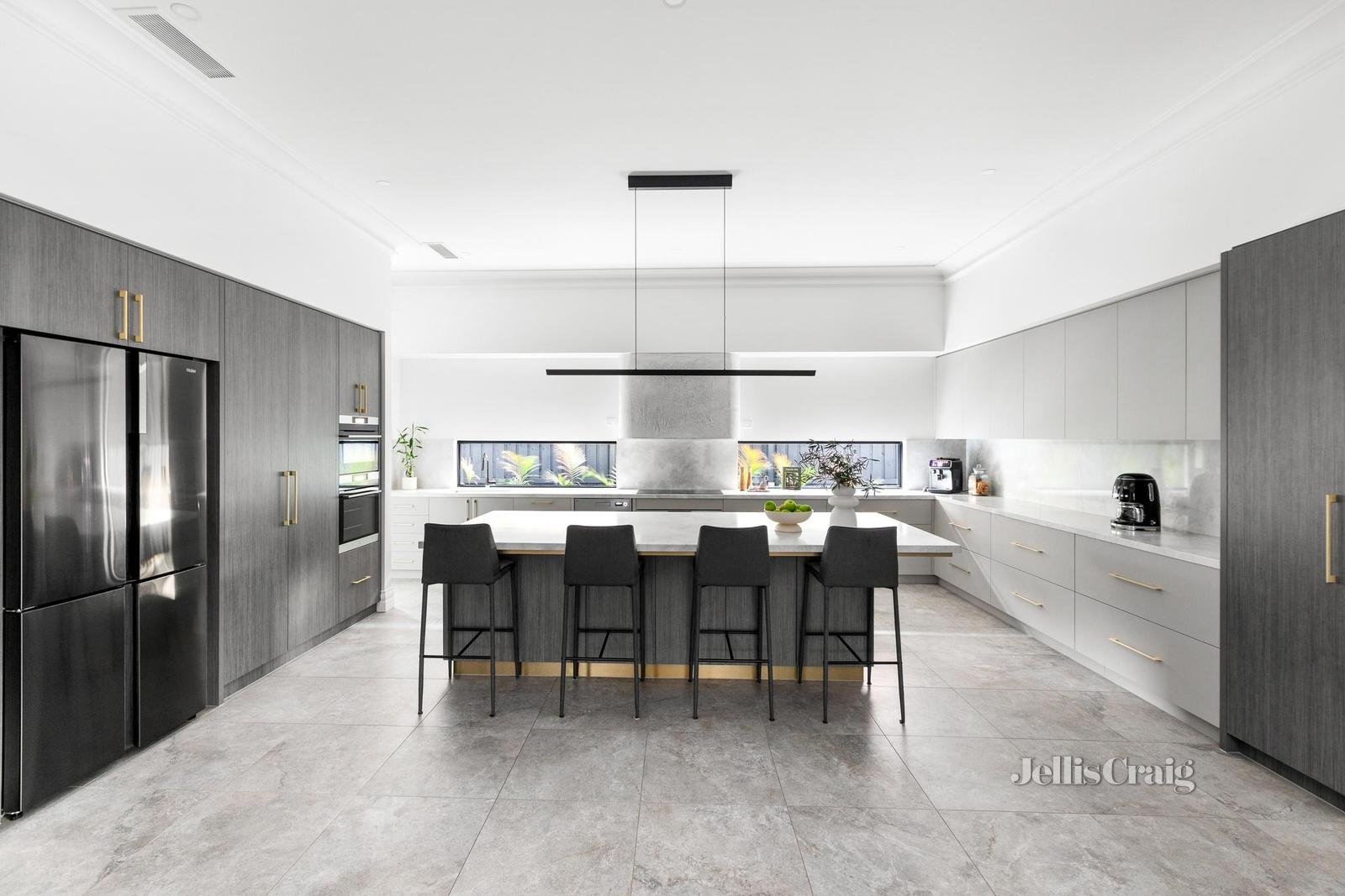 37 William Street, Mount Waverley image 7