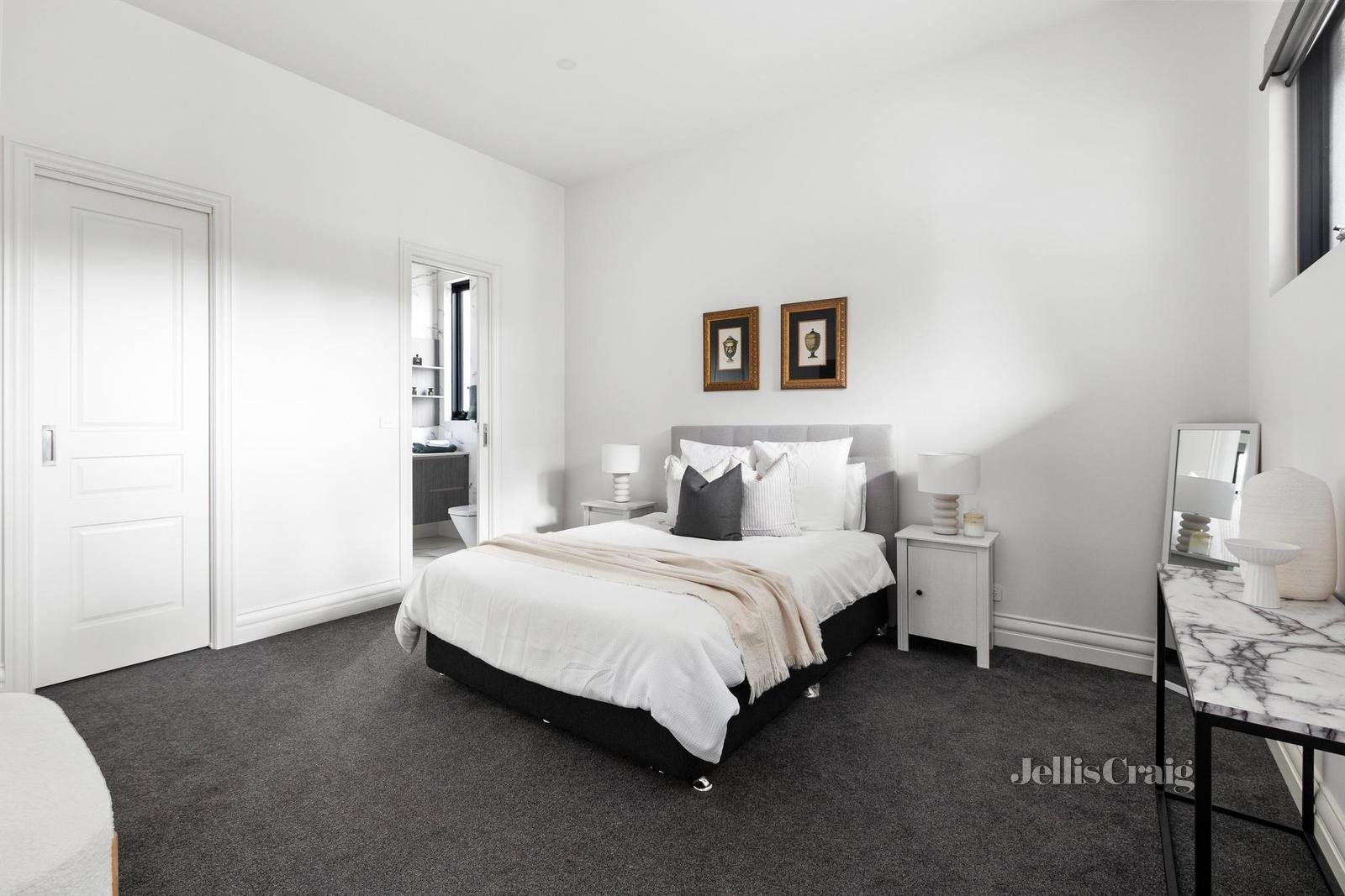 37 William Street, Mount Waverley image 12