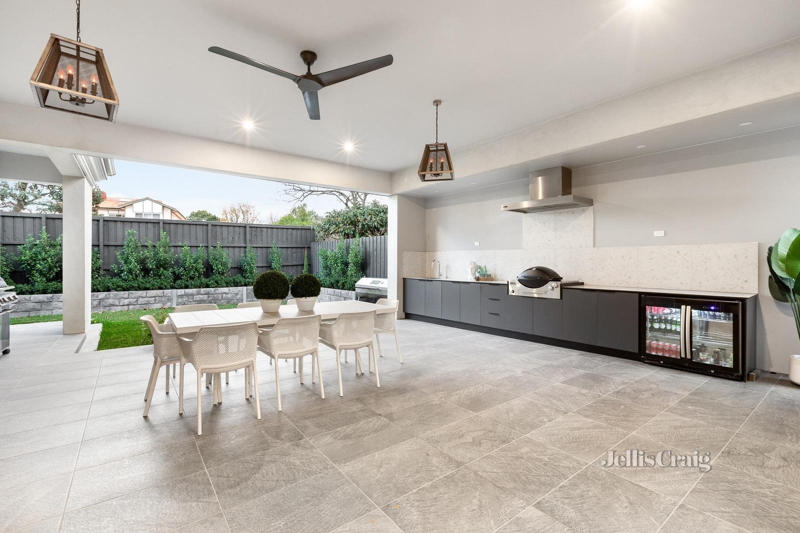 37 William Street, Mount Waverley image 17