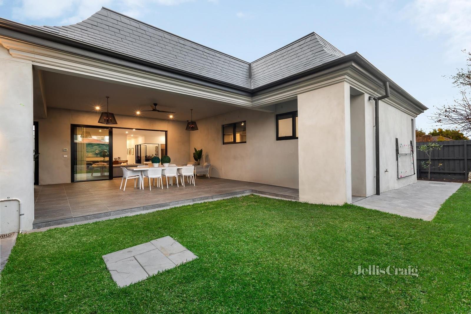 37 William Street, Mount Waverley image 18