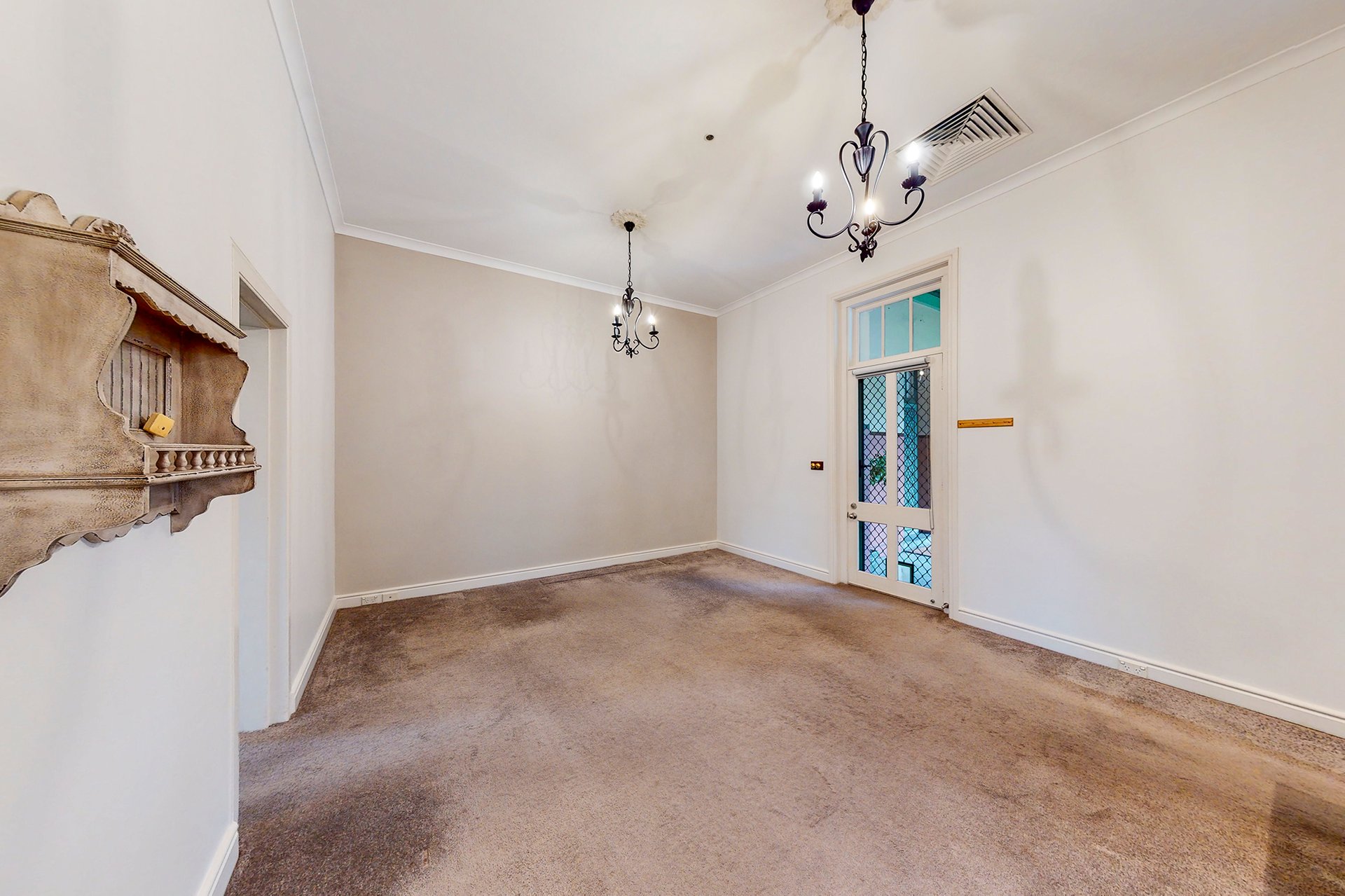 37 Wiltshire Drive, Kew image 4