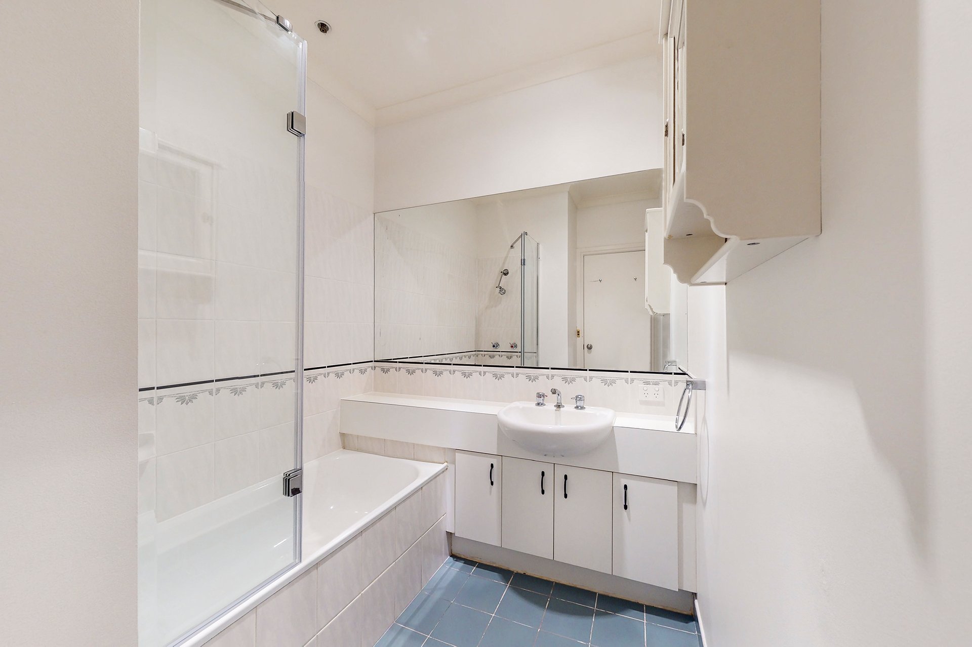 37 Wiltshire Drive, Kew image 7