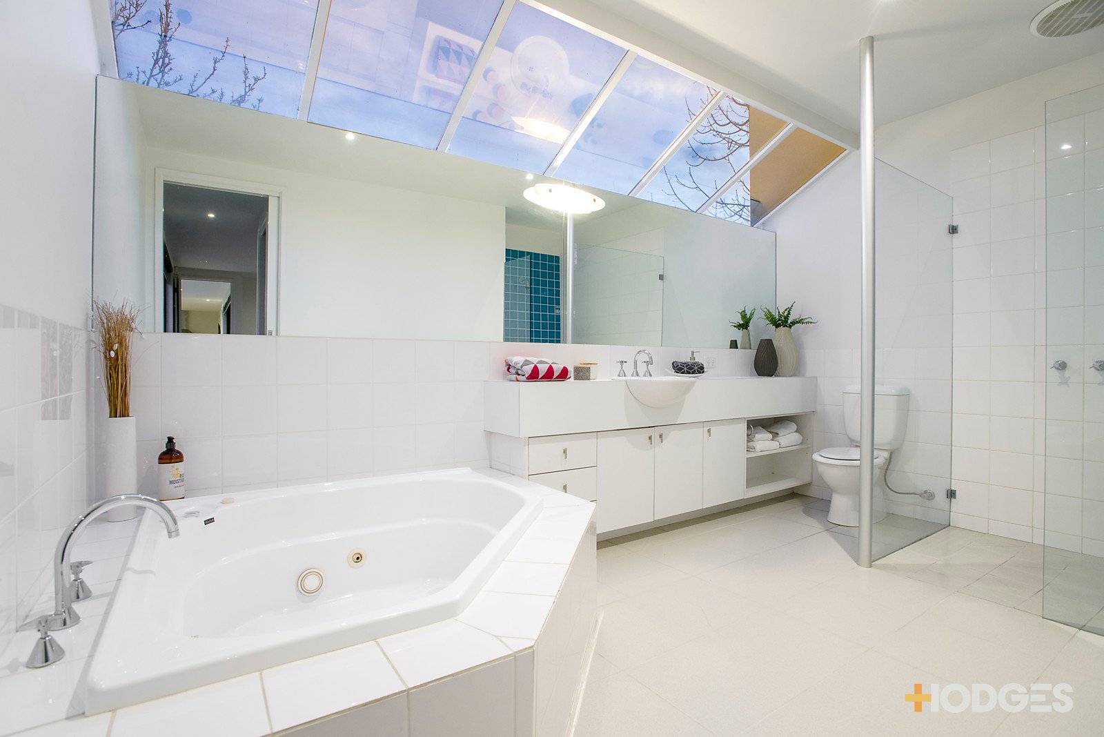 37 Woodland Street, Essendon image 10