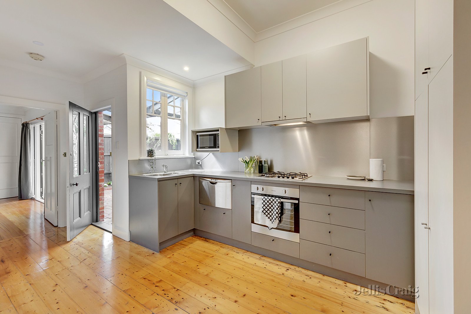 37 Wrights Terrace, Prahran image 4