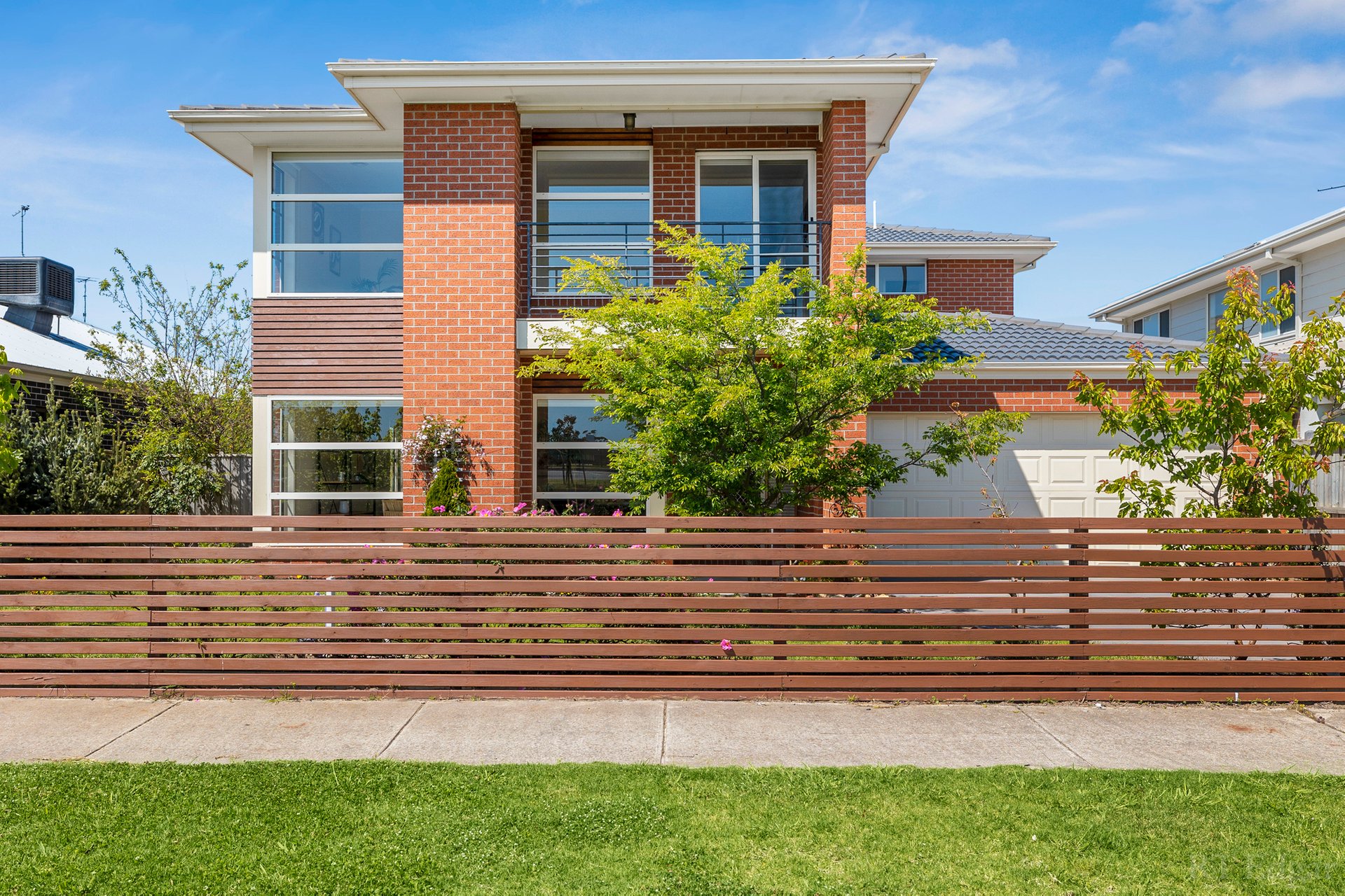 Property Gallery - Main Image