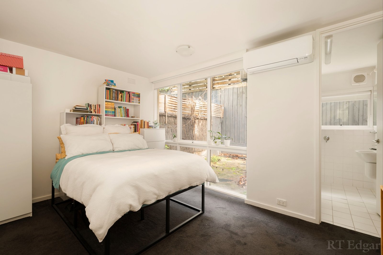 Property Gallery Thumbnail 6