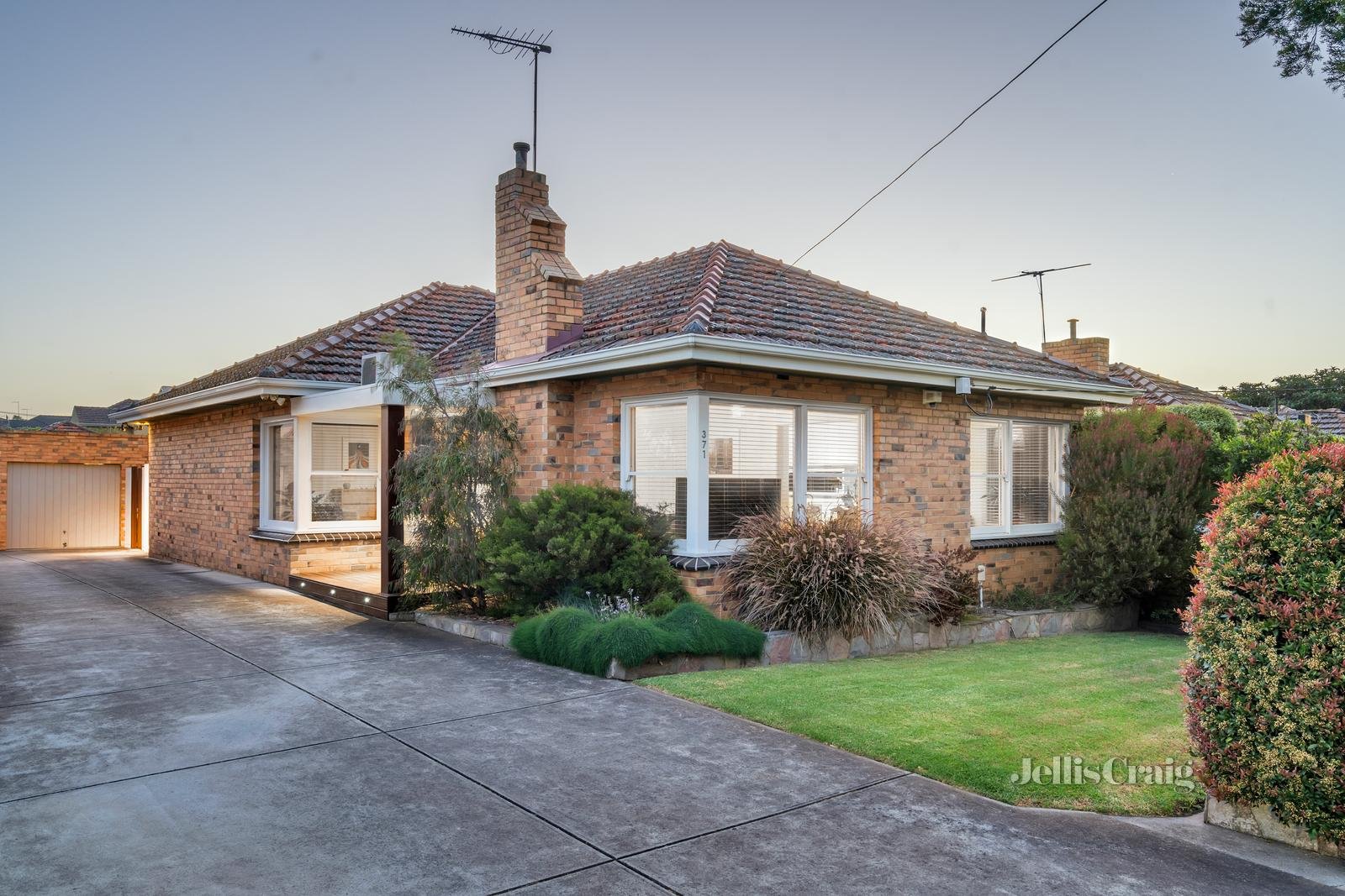 371 Reynard Street, Pascoe Vale South image 1