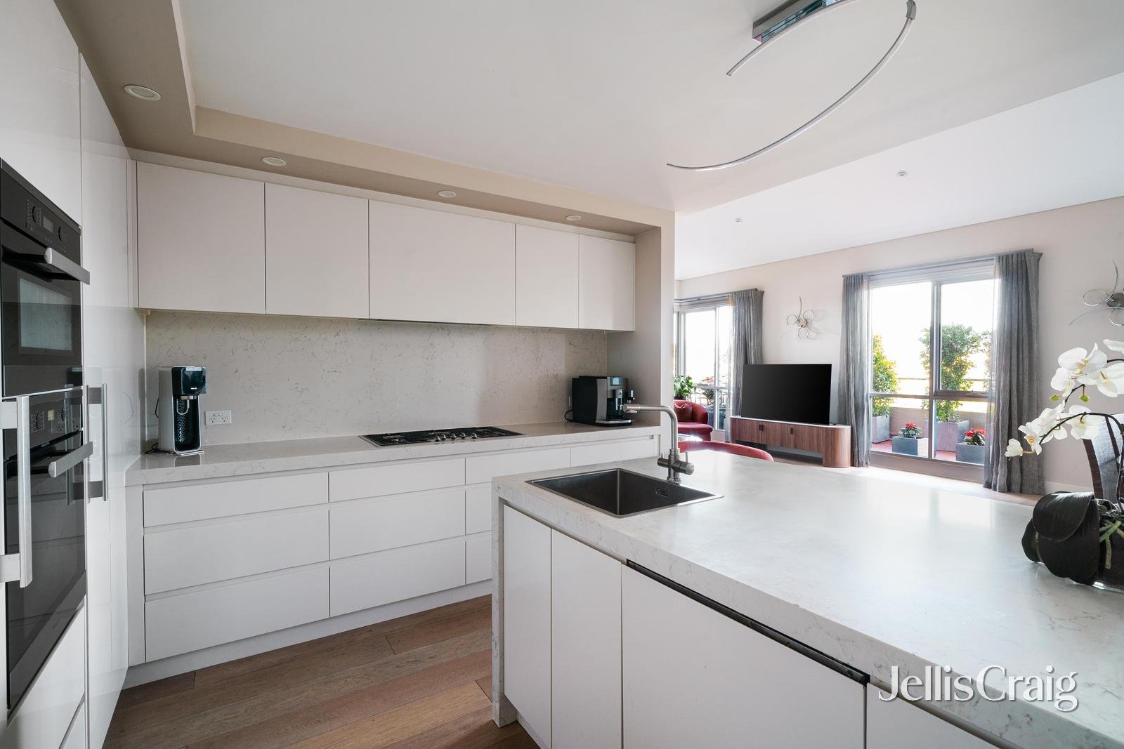 37/15 River Boulevard, Richmond image 5