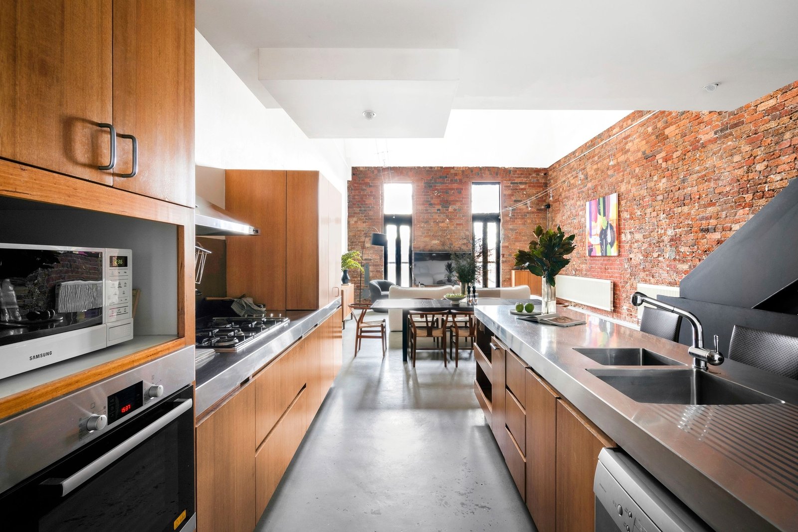 Property Gallery Thumbnail 3