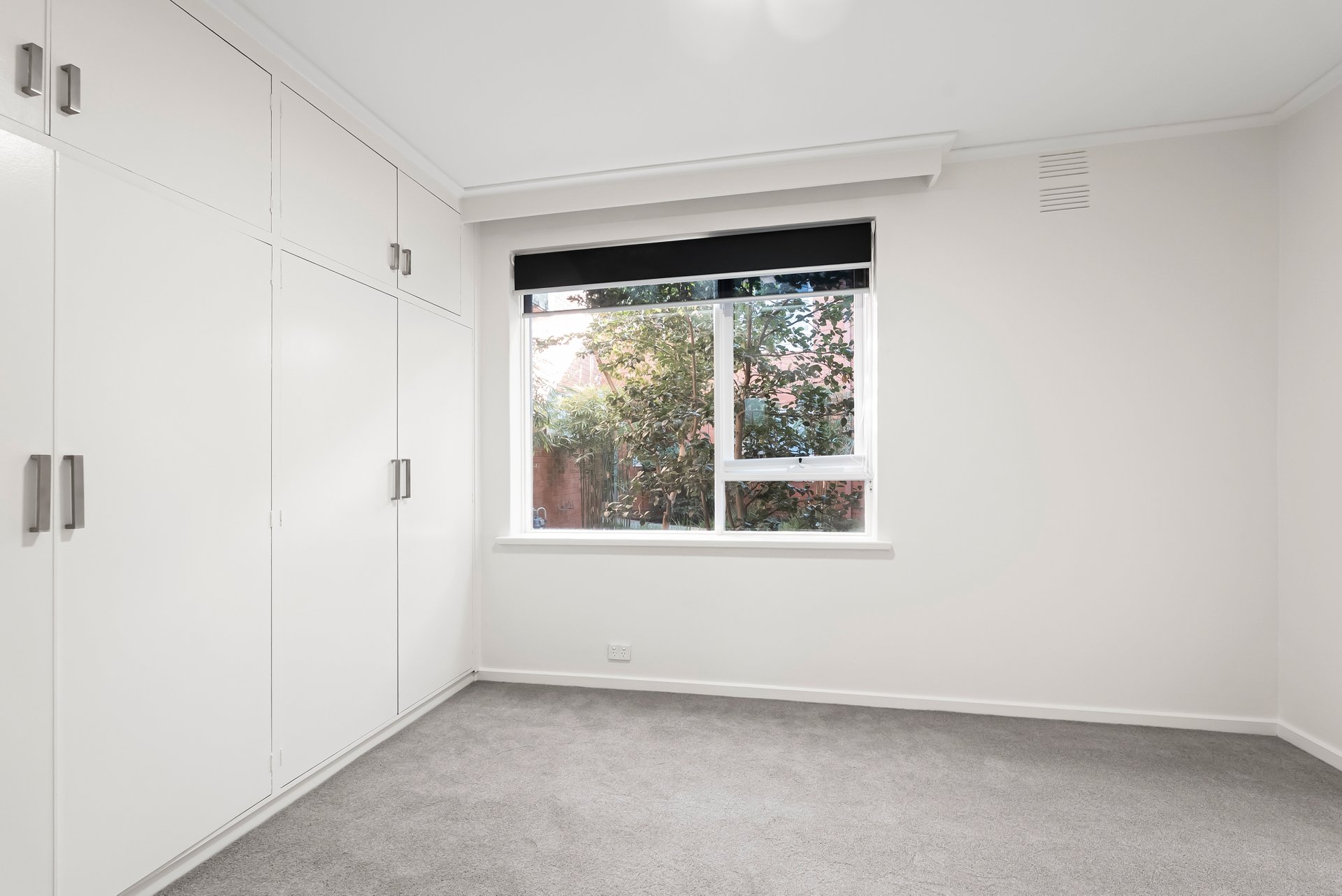 Property Gallery Thumbnail 6