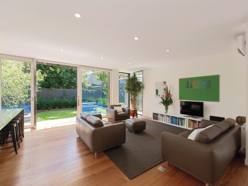 373 Howe Parade, Port Melbourne image 3