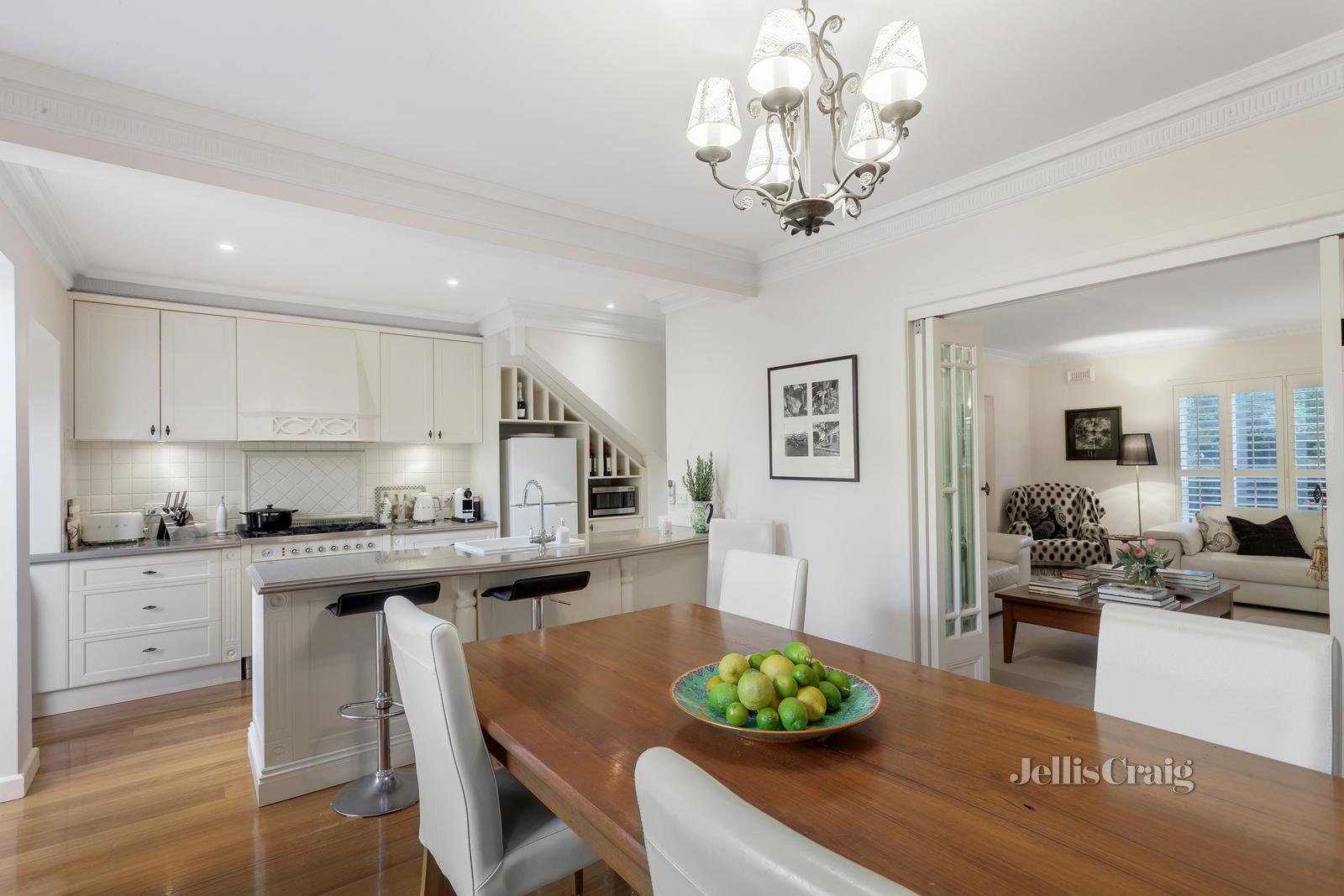 3/75 Clendon Road, Toorak image 2