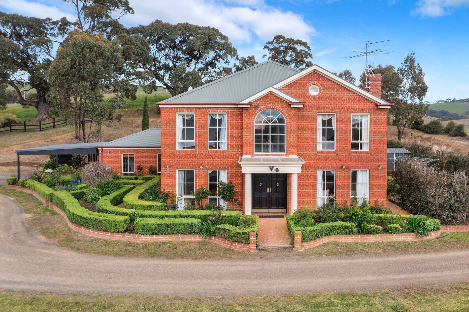 Property Gallery Thumbnail 4