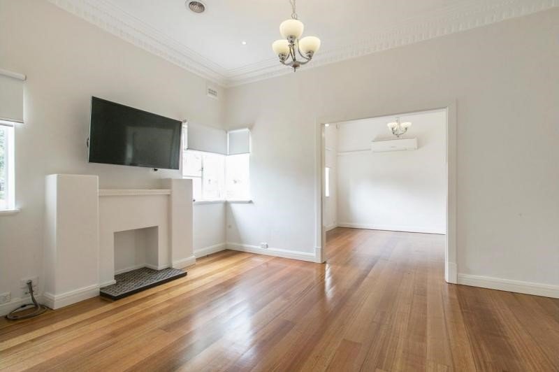 375 Koornang Road, Ormond image 2