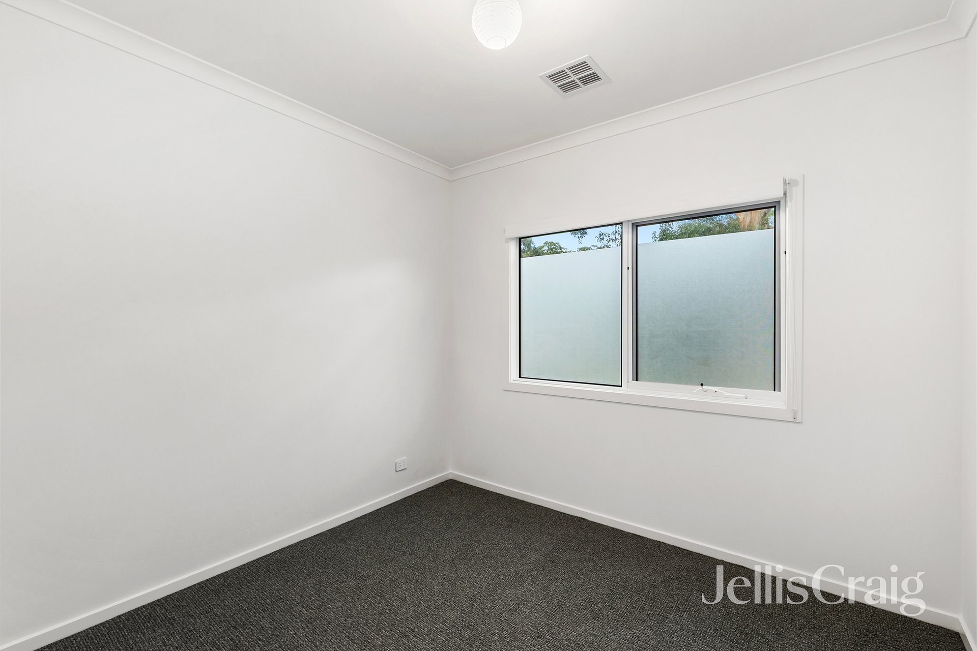 375 Main Road, Montmorency image 6