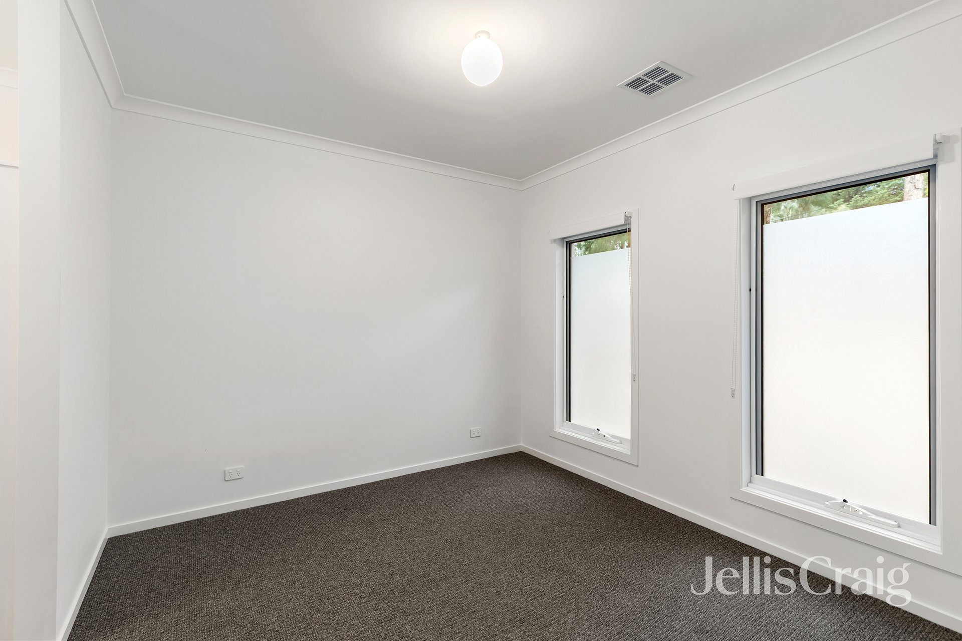 375 Main Road, Montmorency image 8