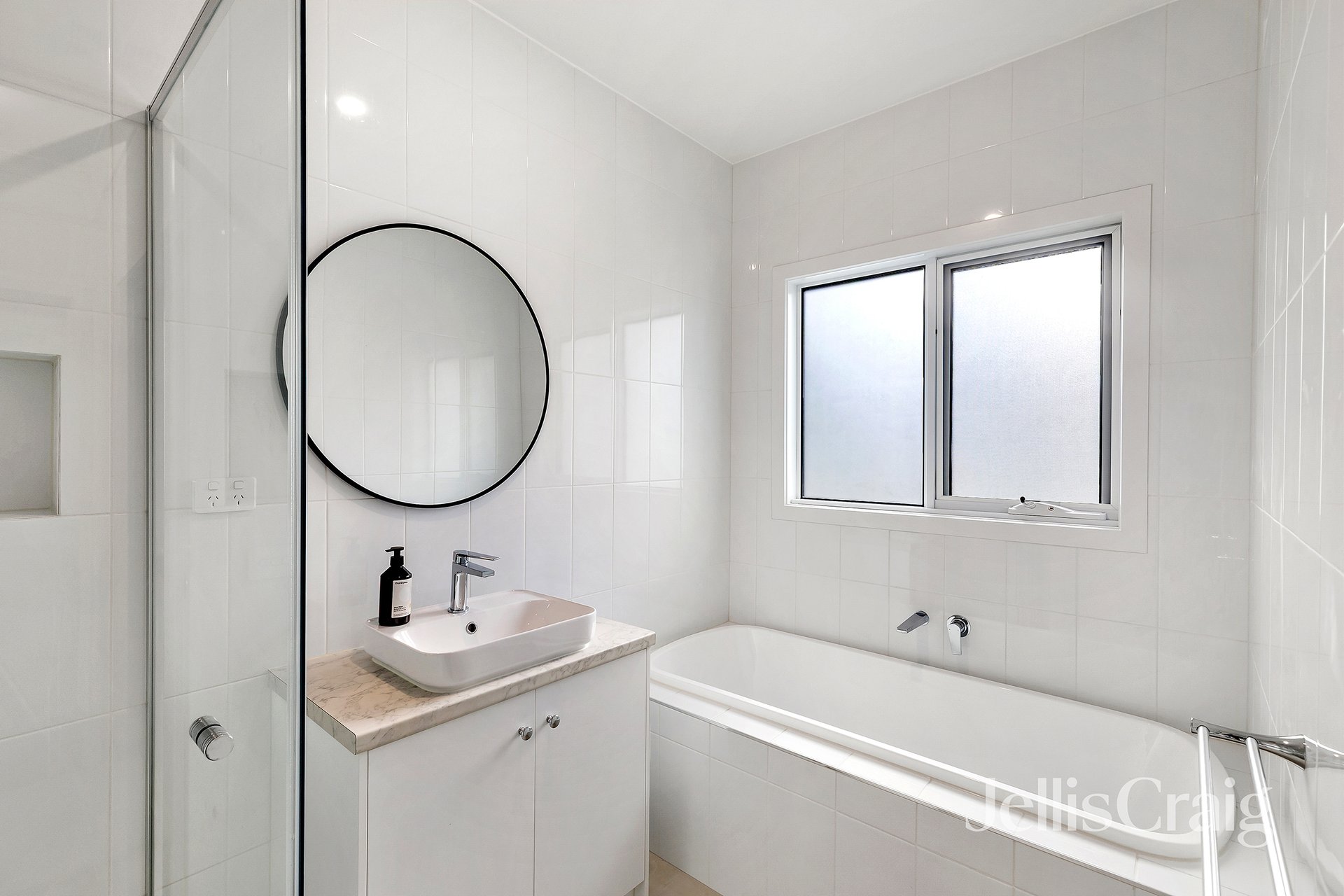 375 Main Road, Montmorency image 13