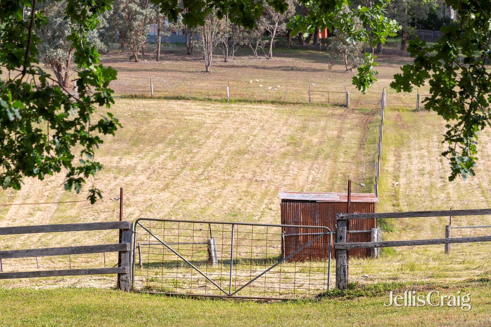 376-386 Diamond Creek Road, Diamond Creek image 3