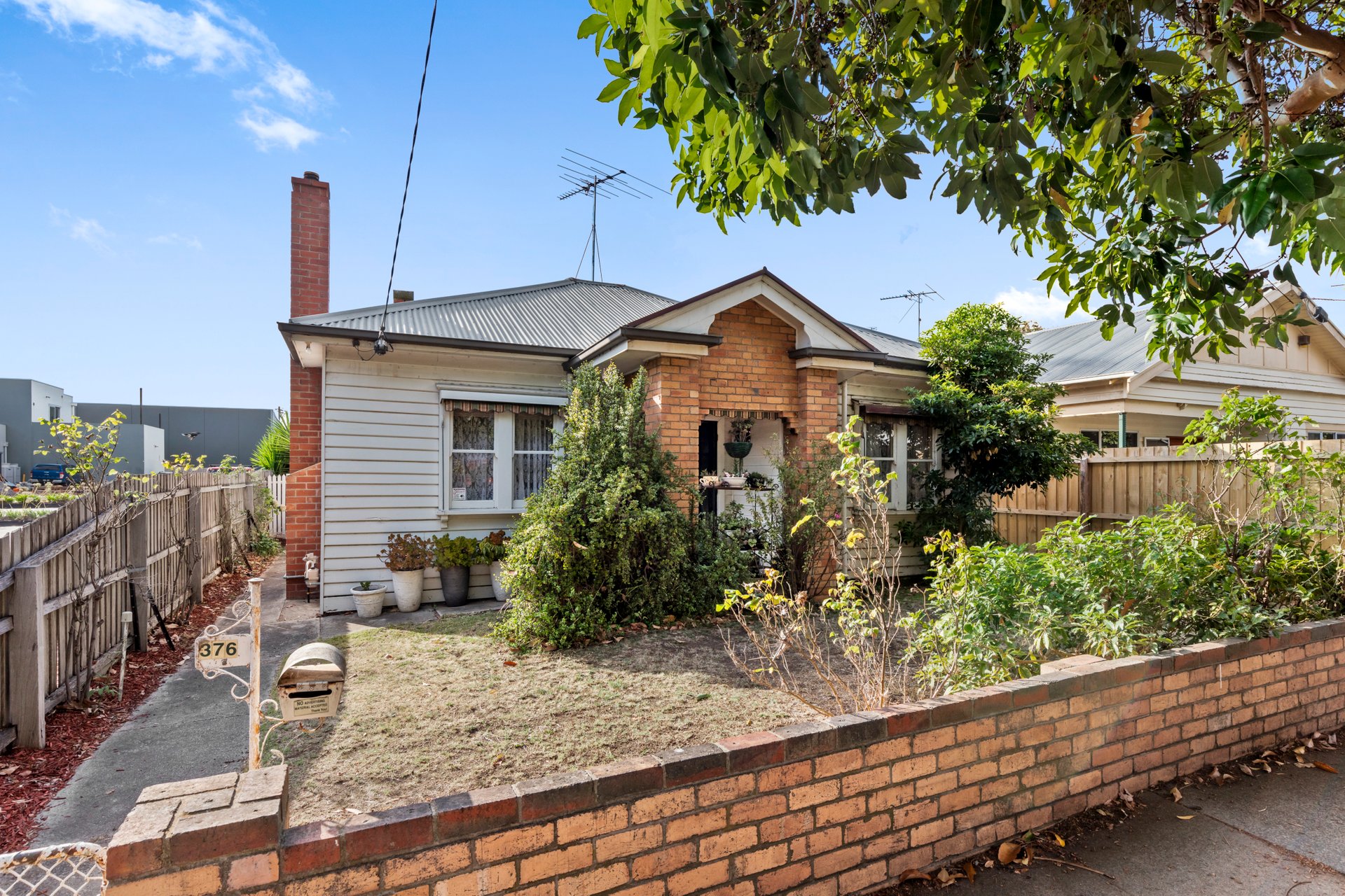 376 Pakington Street, Newtown image 2