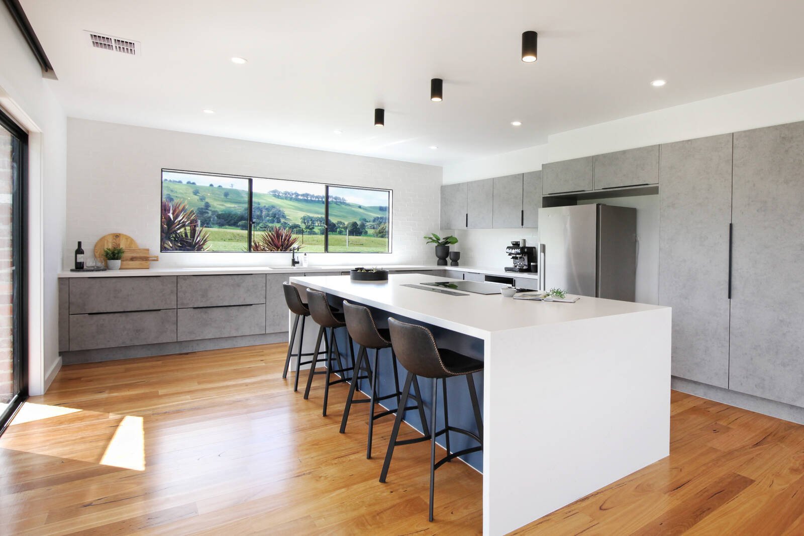 Property Gallery Thumbnail 9