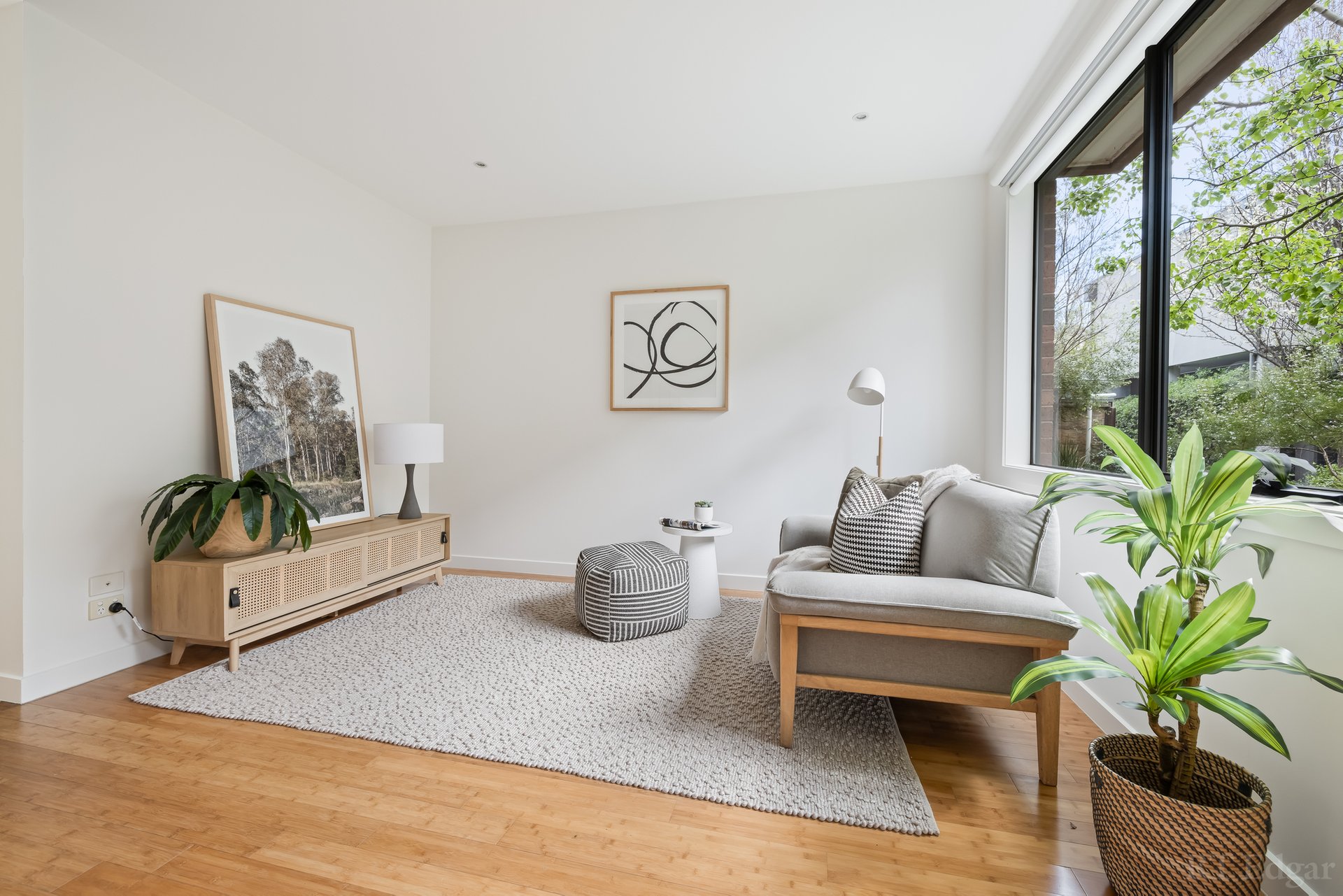 Property Gallery Thumbnail 6