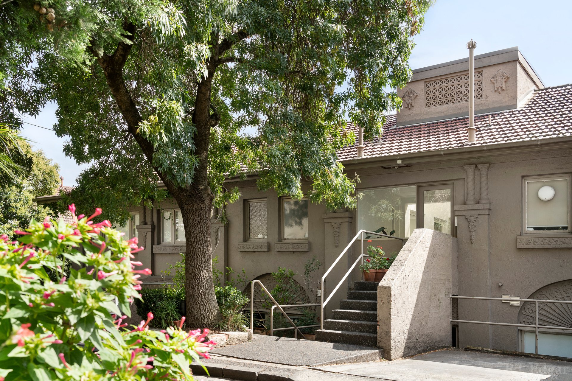 Property Gallery - Main Image