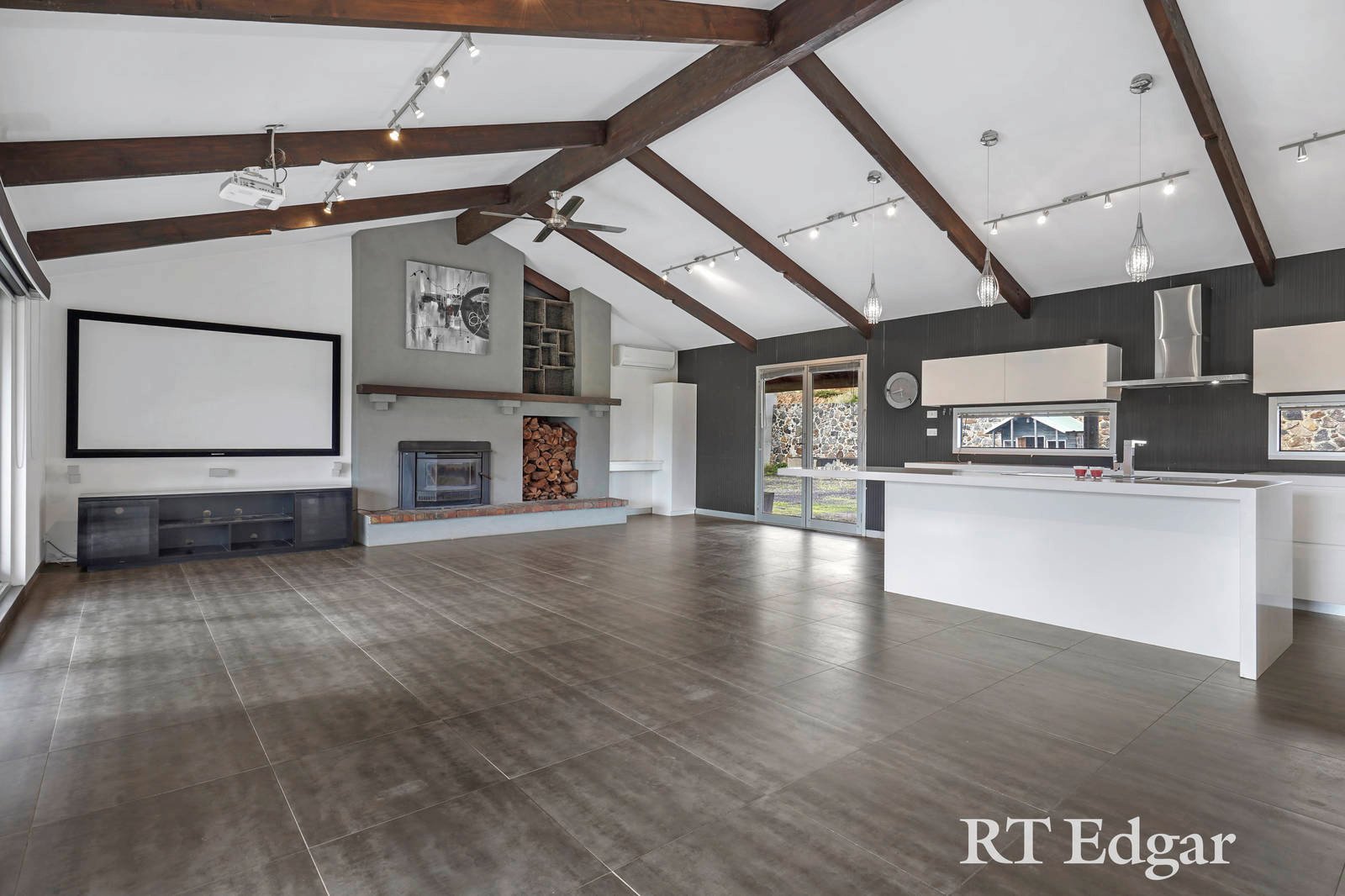 Property Gallery Thumbnail 2